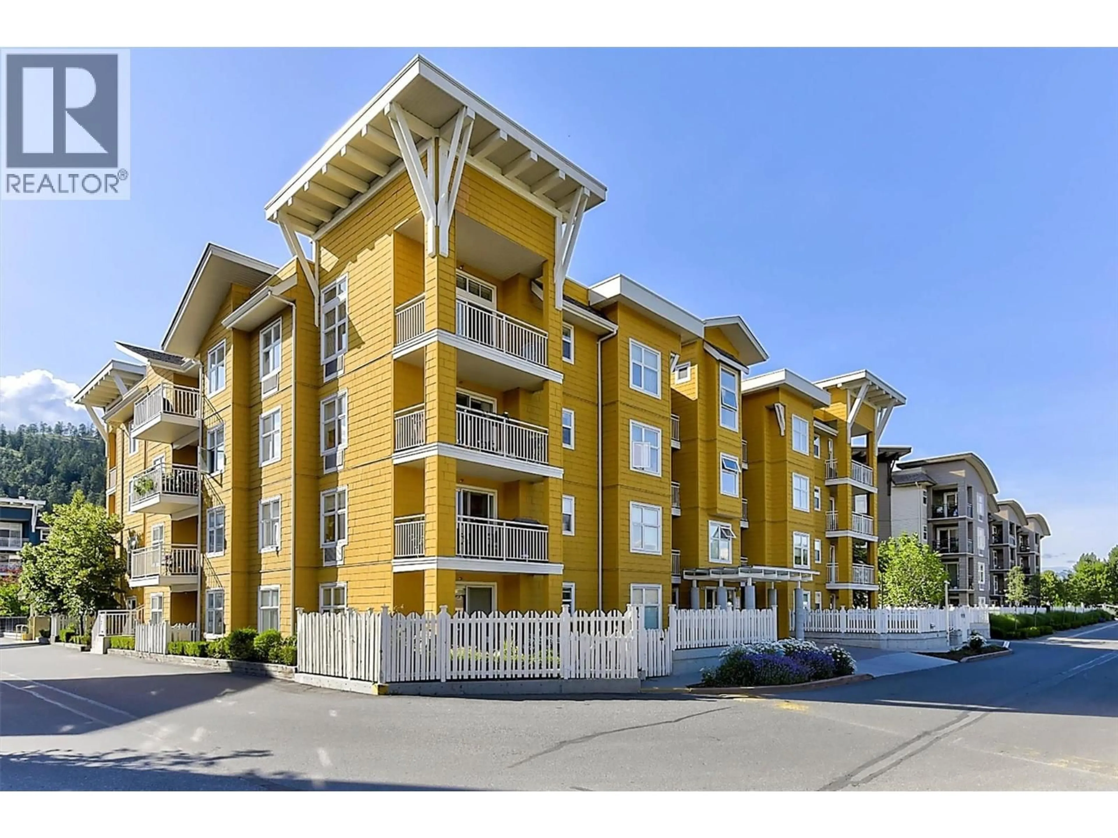 Unknown for 304 - 571 YATES ROAD, Kelowna British Columbia V1V2V5