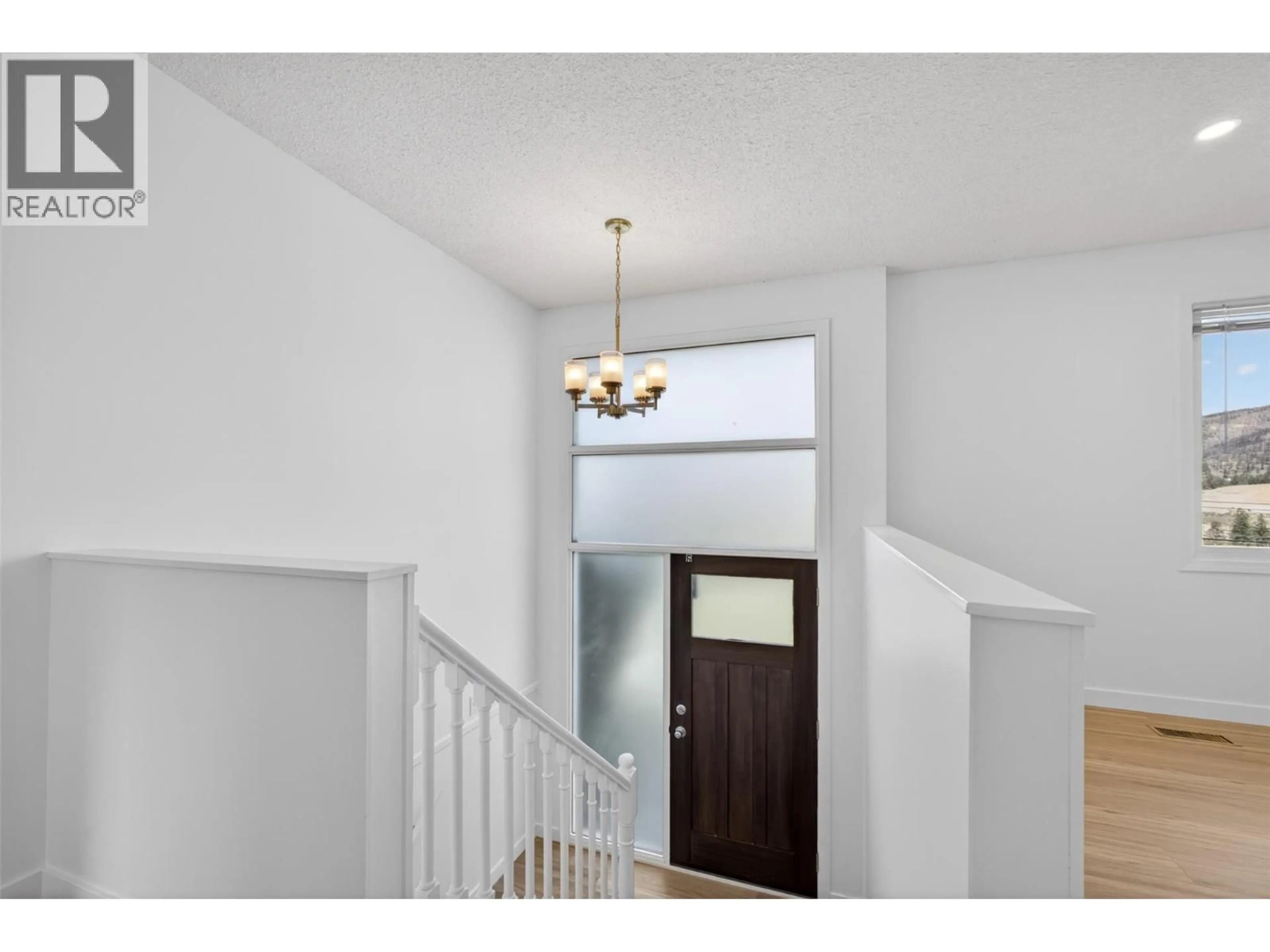 Indoor entryway for 2515 COLLEEN ROAD, West Kelowna British Columbia V1Z2K6