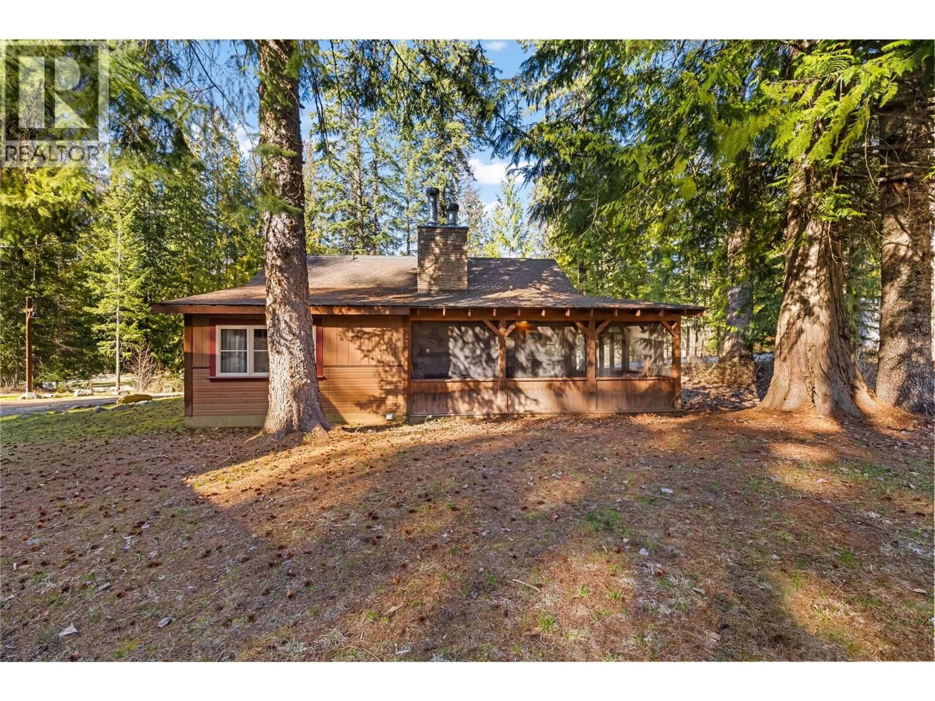 A pic from outside/outdoor area/front of a property/back of a property/a pic from drone, unknown for 10 - 16321 WOOLGAR ROAD, Crawford Bay British Columbia V0B1E0