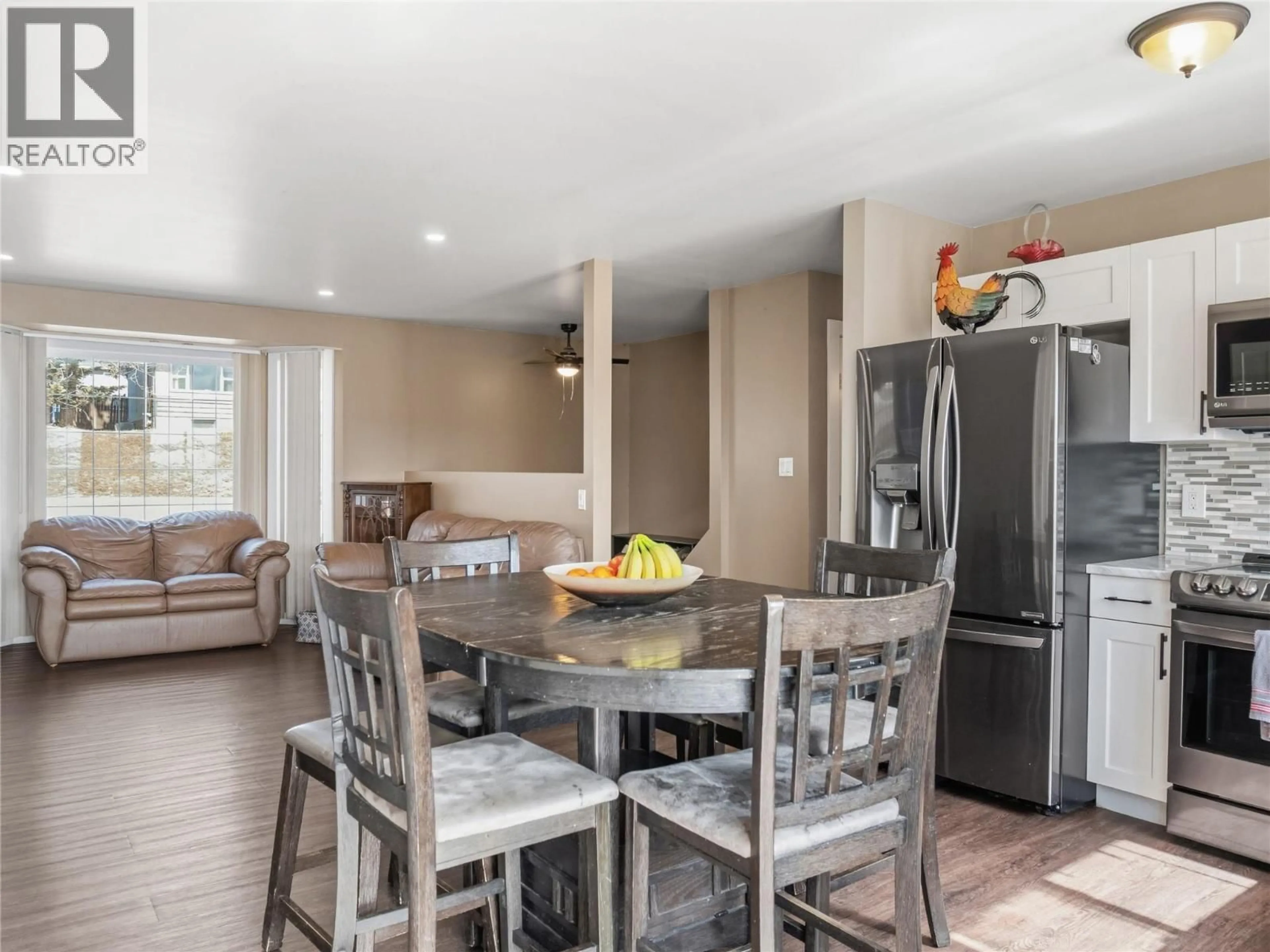 Open concept kitchen, unknown for 1533 96 AVENUE, Dawson Creek British Columbia V1G1L7