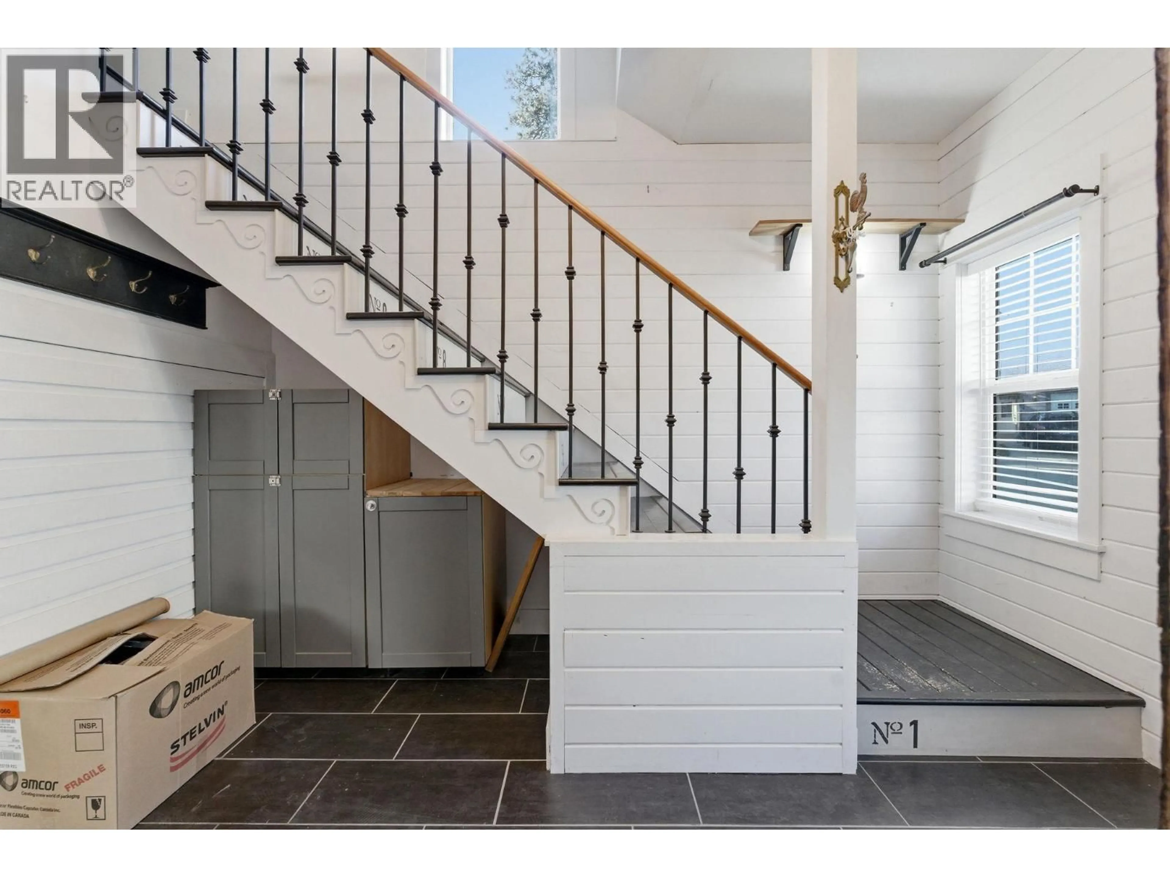 Stairs for 178 - 10414 VICTORIA ROAD, Summerland British Columbia V0H1Z2