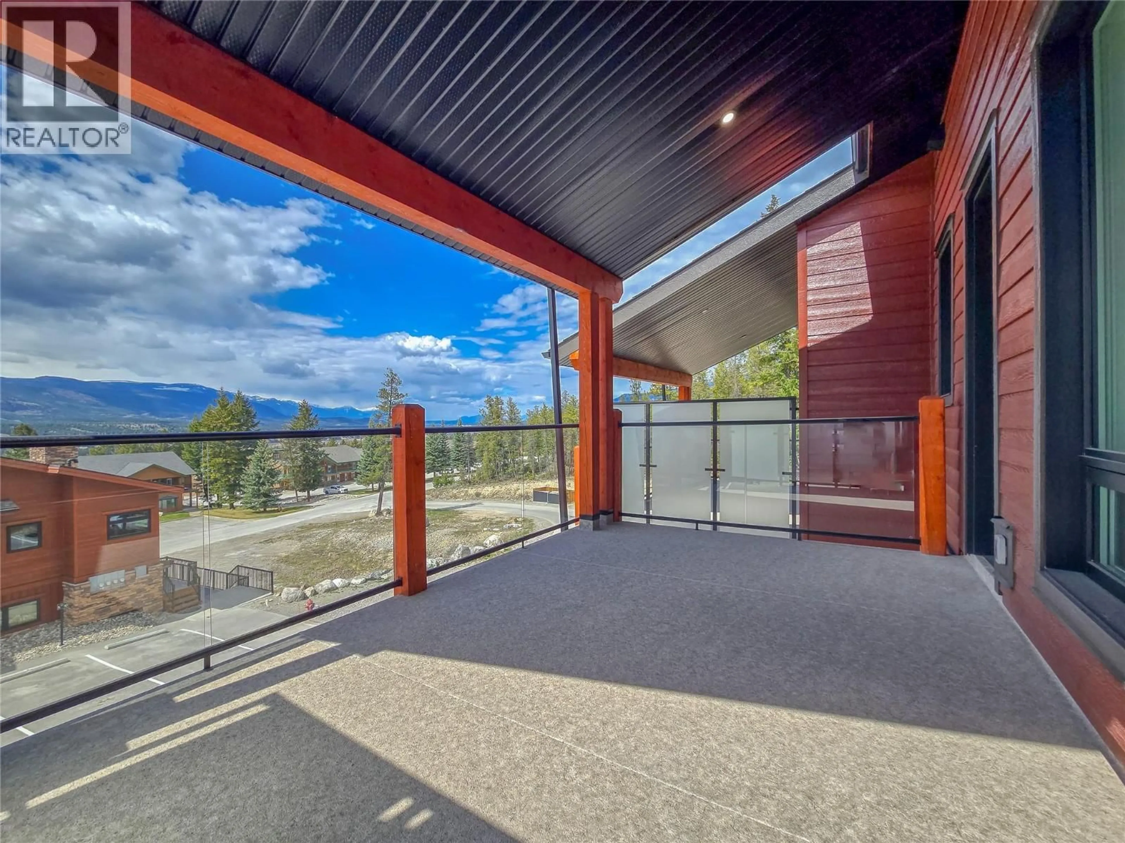 Indoor foyer for 21B - 5150 FAIRWAY DRIVE, Fairmont Hot Springs British Columbia V0B1L1