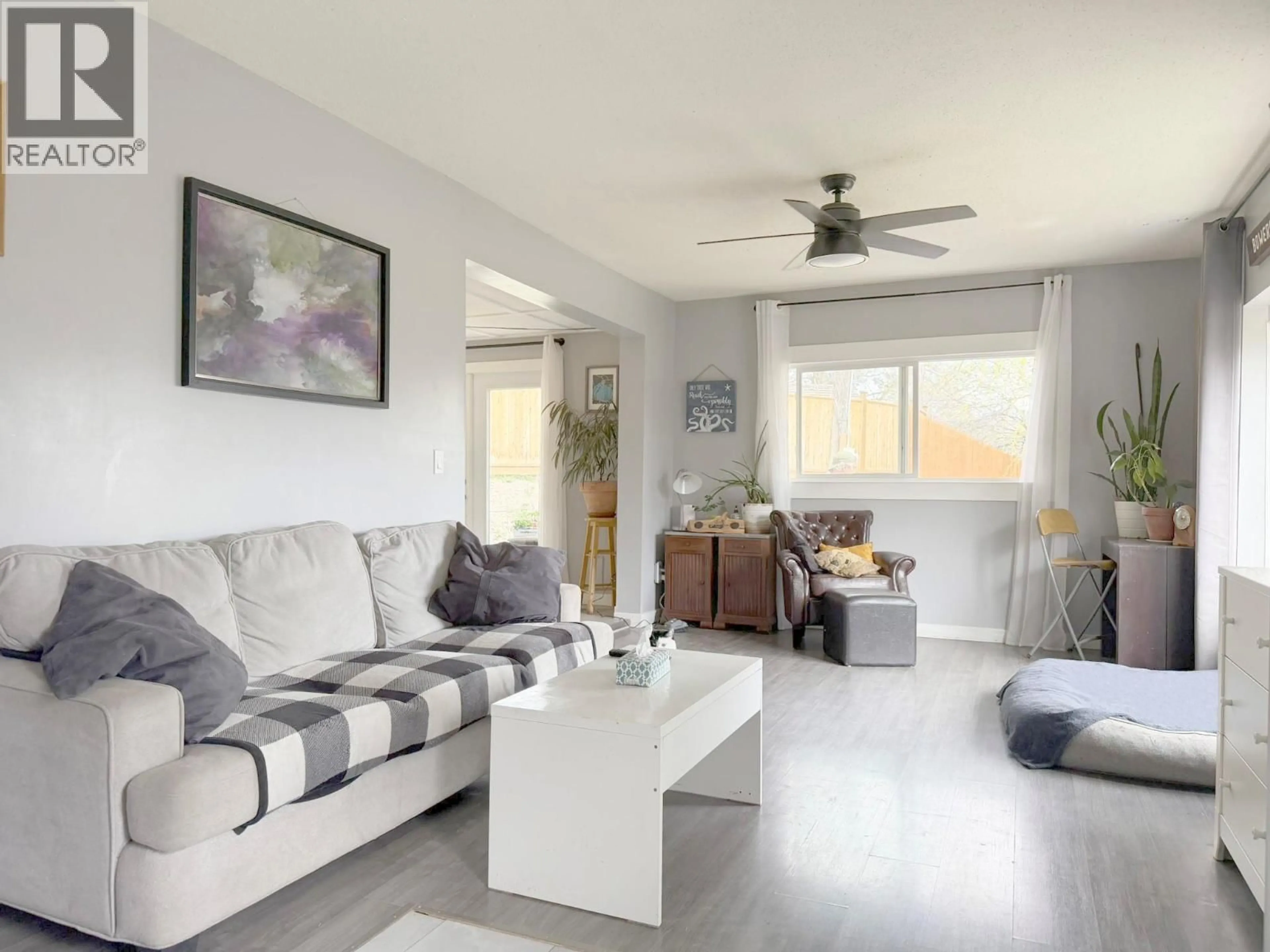 Living room with furniture, unknown for 6430 WESTSYDE ROAD, Kamloops British Columbia V2B8N7