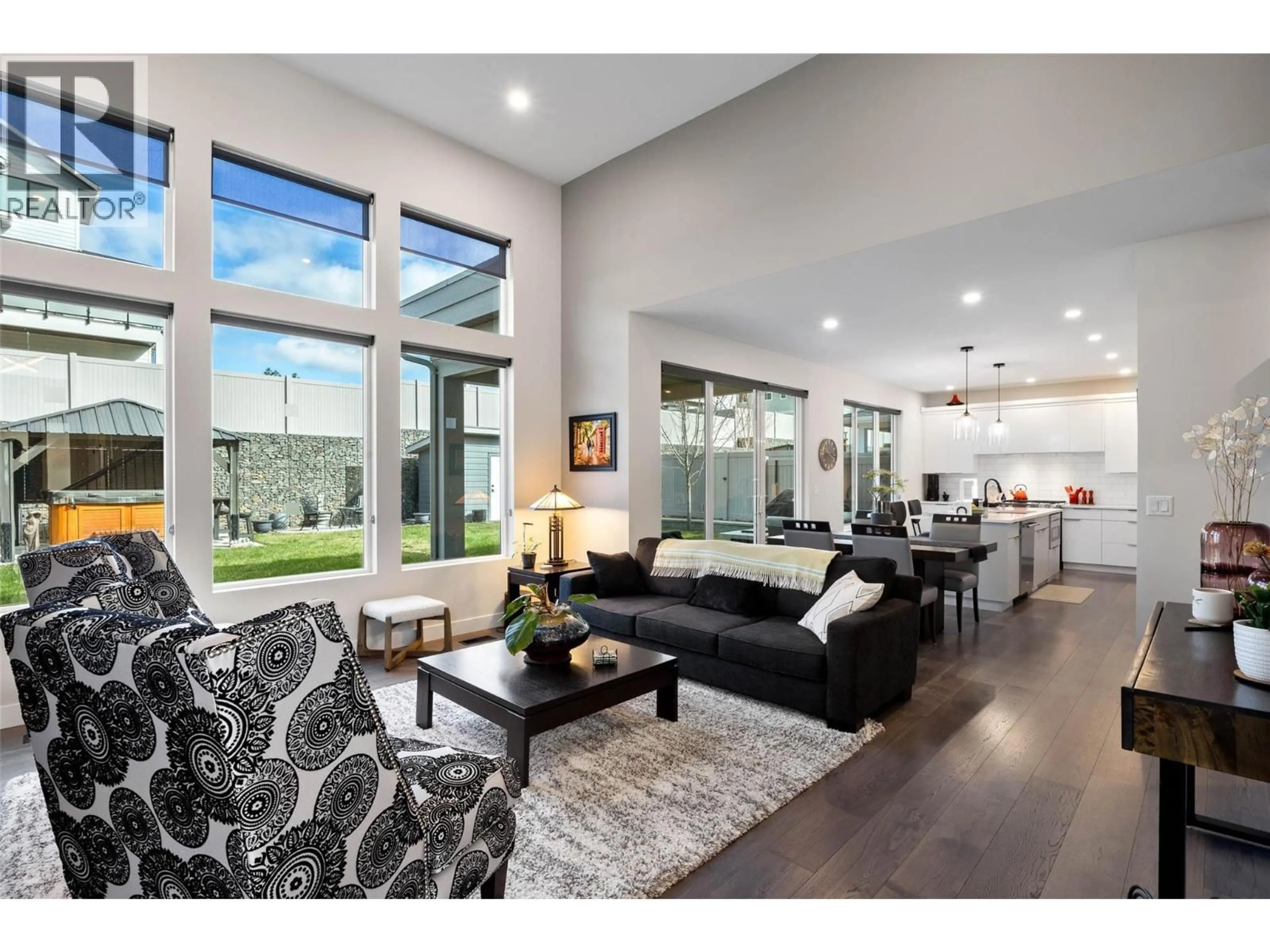 Living room with furniture, unknown for 1886 QU'APPELLE BOULEVARD, Kamloops British Columbia V2E0C7