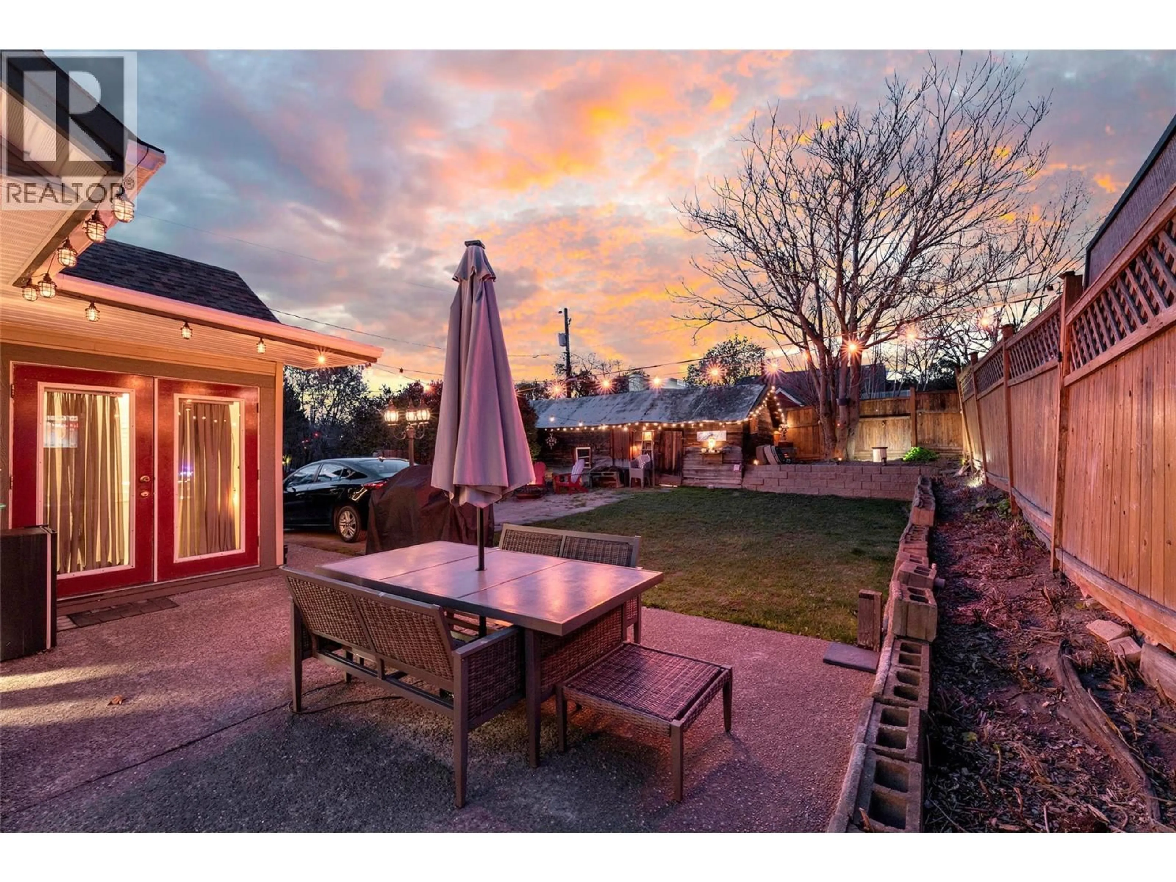 Patio, street for 1915 33 STREET, Vernon British Columbia V1T5R5