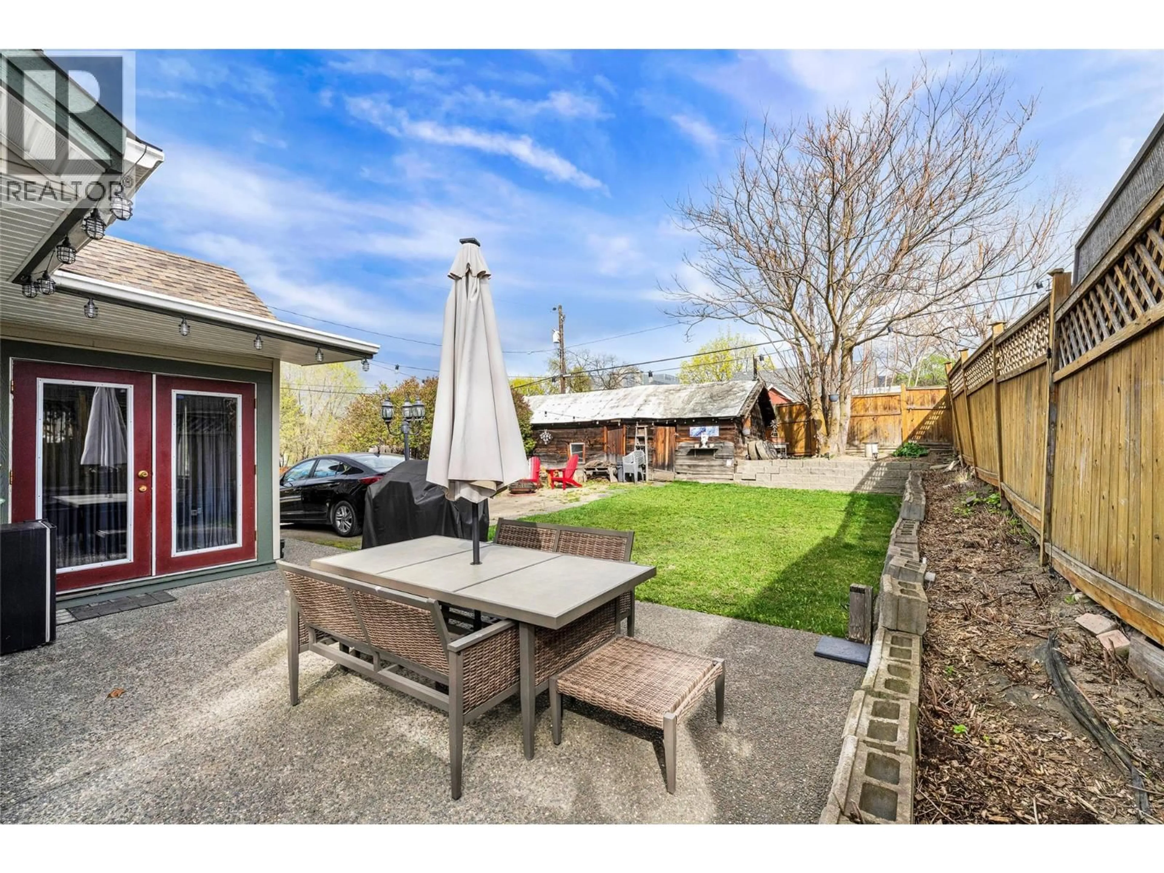 Patio, street for 1915 33 STREET, Vernon British Columbia V1T5R5