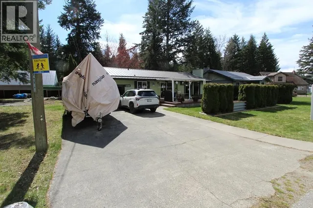 4188 SOUTH ASHE CRESCENT, Scotch Creek 4
