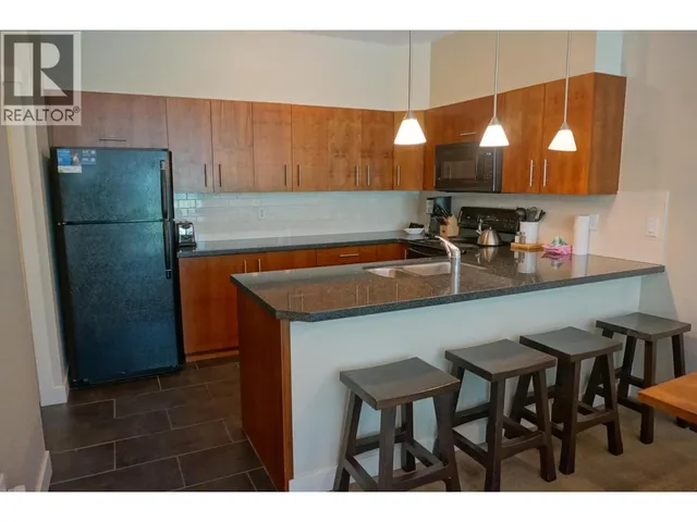 314B - 2049 SUMMIT DRIVE, Panorama 5