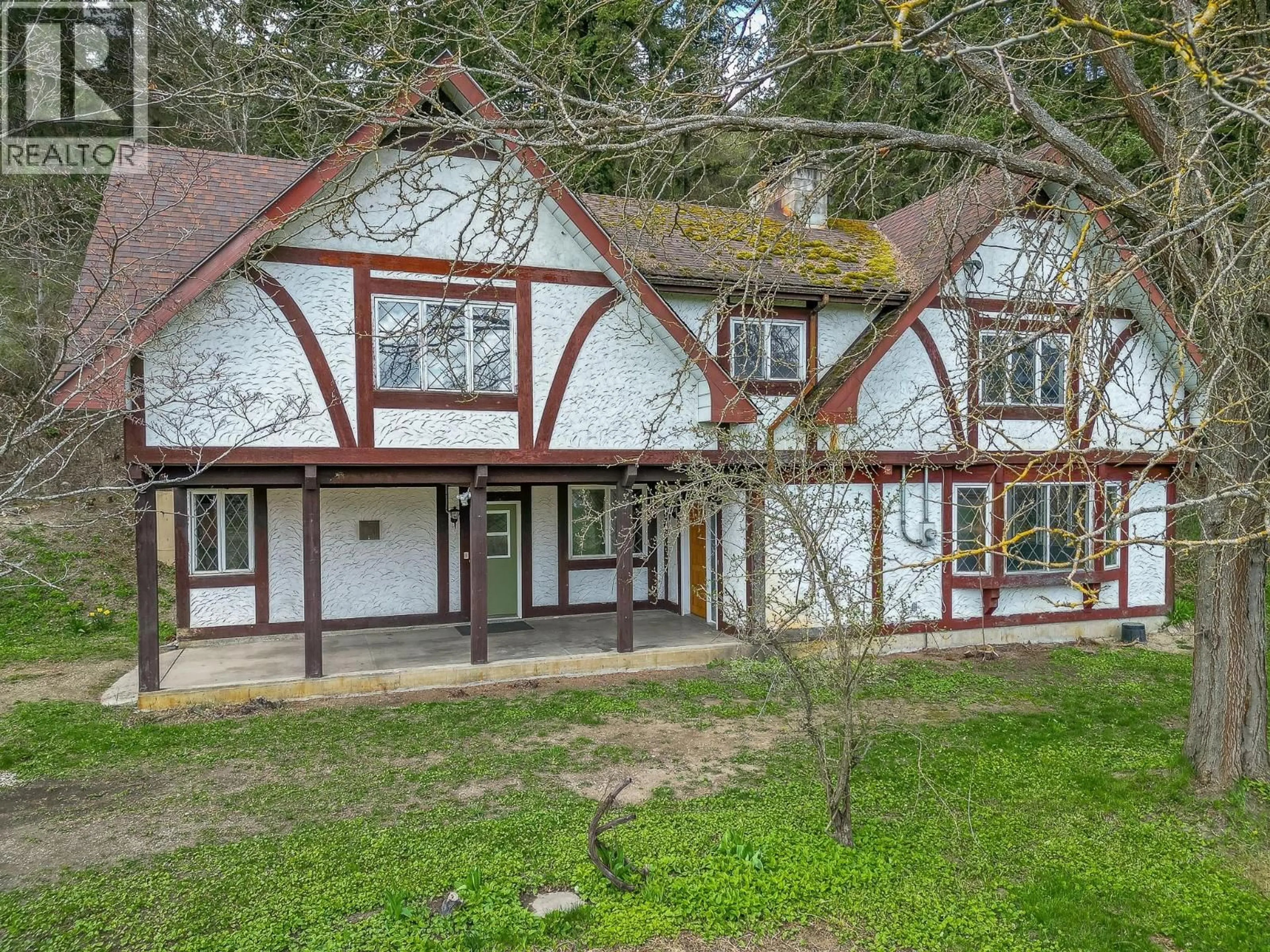 A pic from outside/outdoor area/front of a property/back of a property/a pic from drone, street for 161 OLD SALMON ARM ROAD, Enderby British Columbia V0E1V1