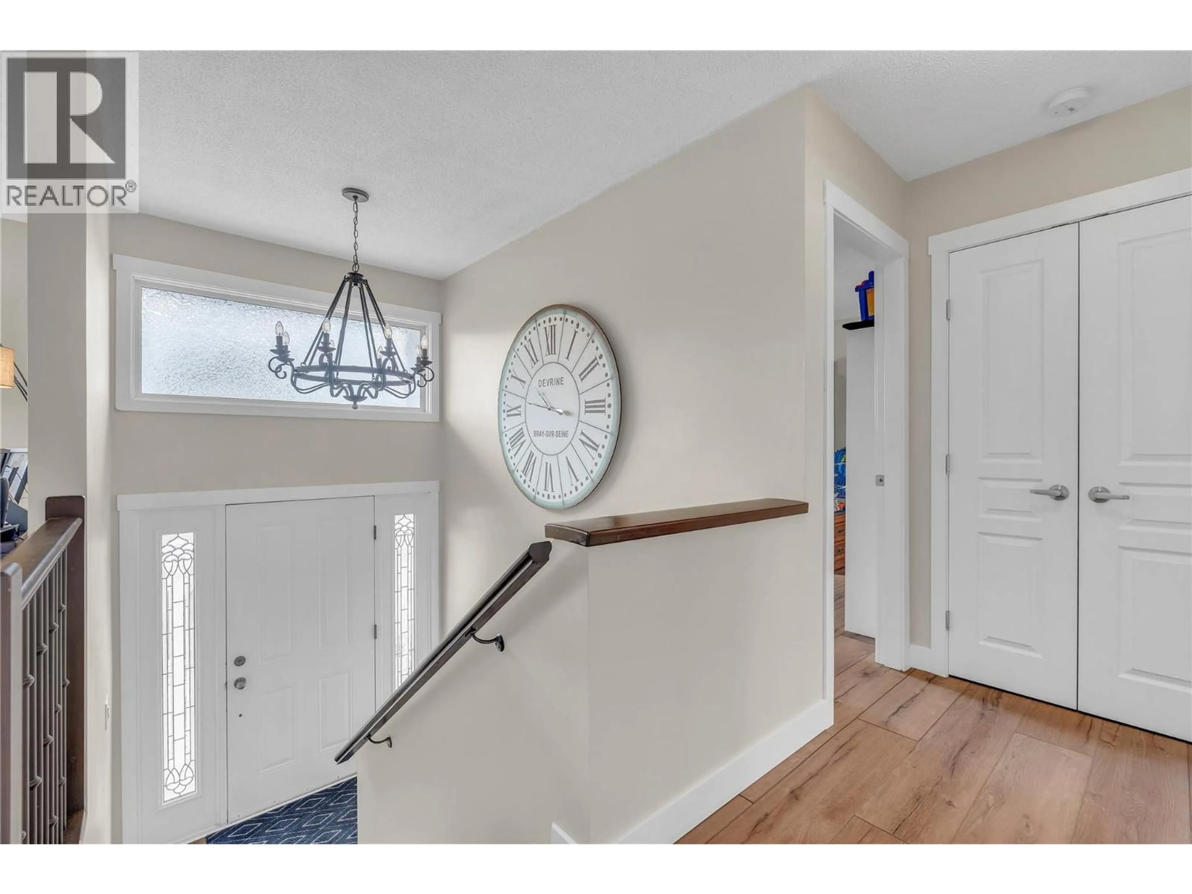 Indoor entryway for 189 MCCULLOCH DRIVE, Penticton British Columbia V2A3P6