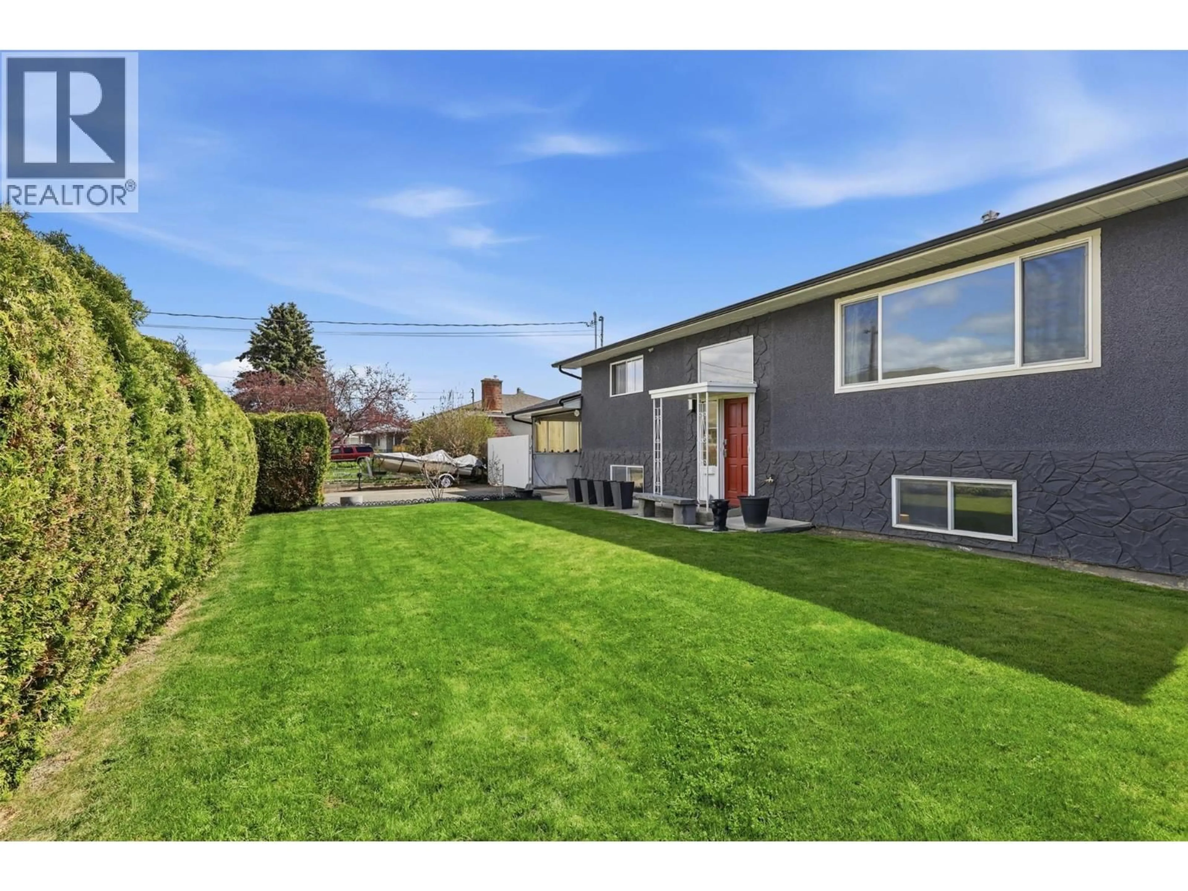 A pic from outside/outdoor area/front of a property/back of a property/a pic from drone, street for 2165 PONDEROSA AVENUE, Kamloops British Columbia V2B4V8