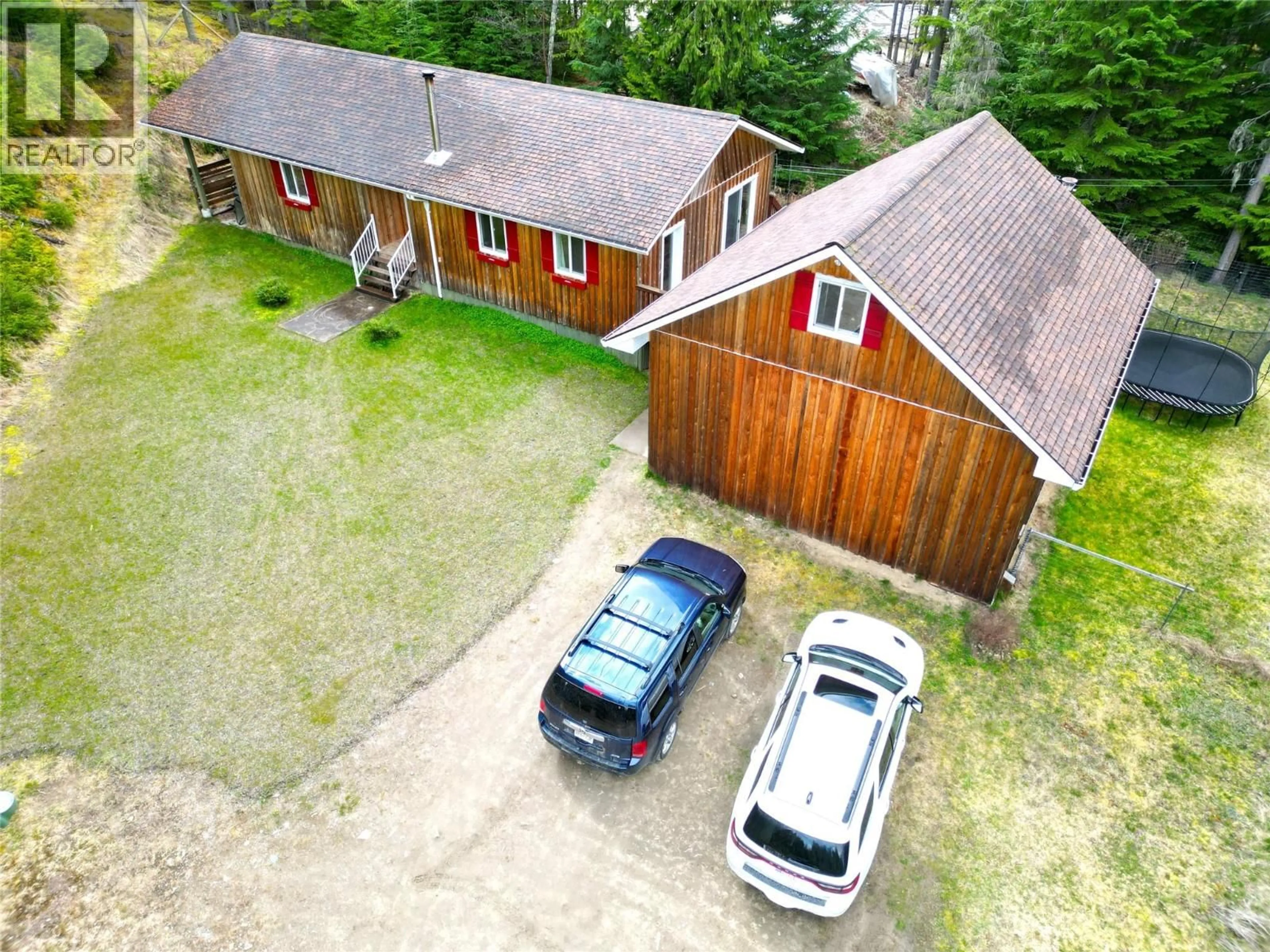A pic from outside/outdoor area/front of a property/back of a property/a pic from drone, street for 245 ALEXANDER ROAD ROAD, Procter British Columbia V1L0B5
