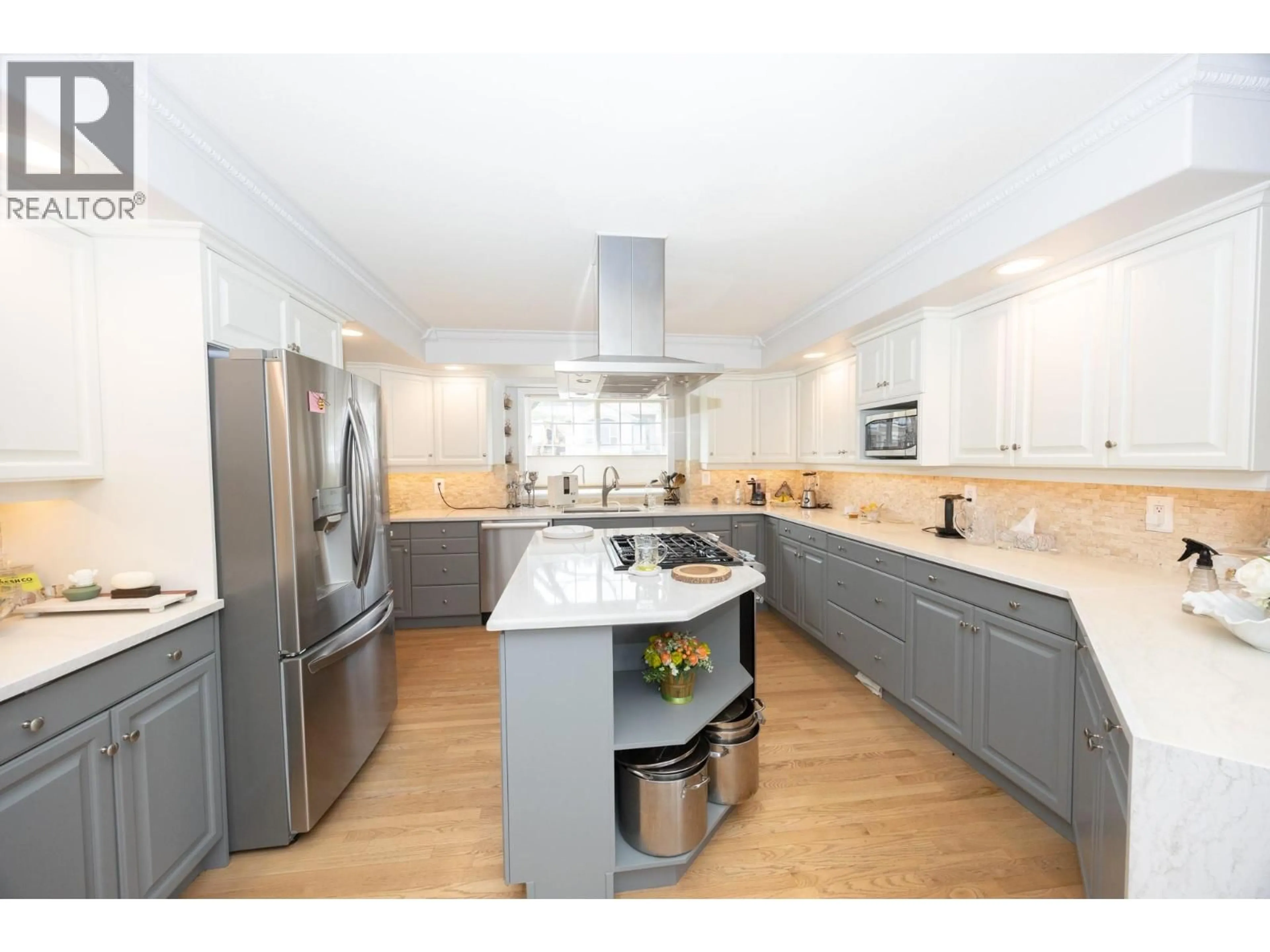 Unknown for 1563 HOMESTEAD COURT, Kelowna British Columbia V1V2N8