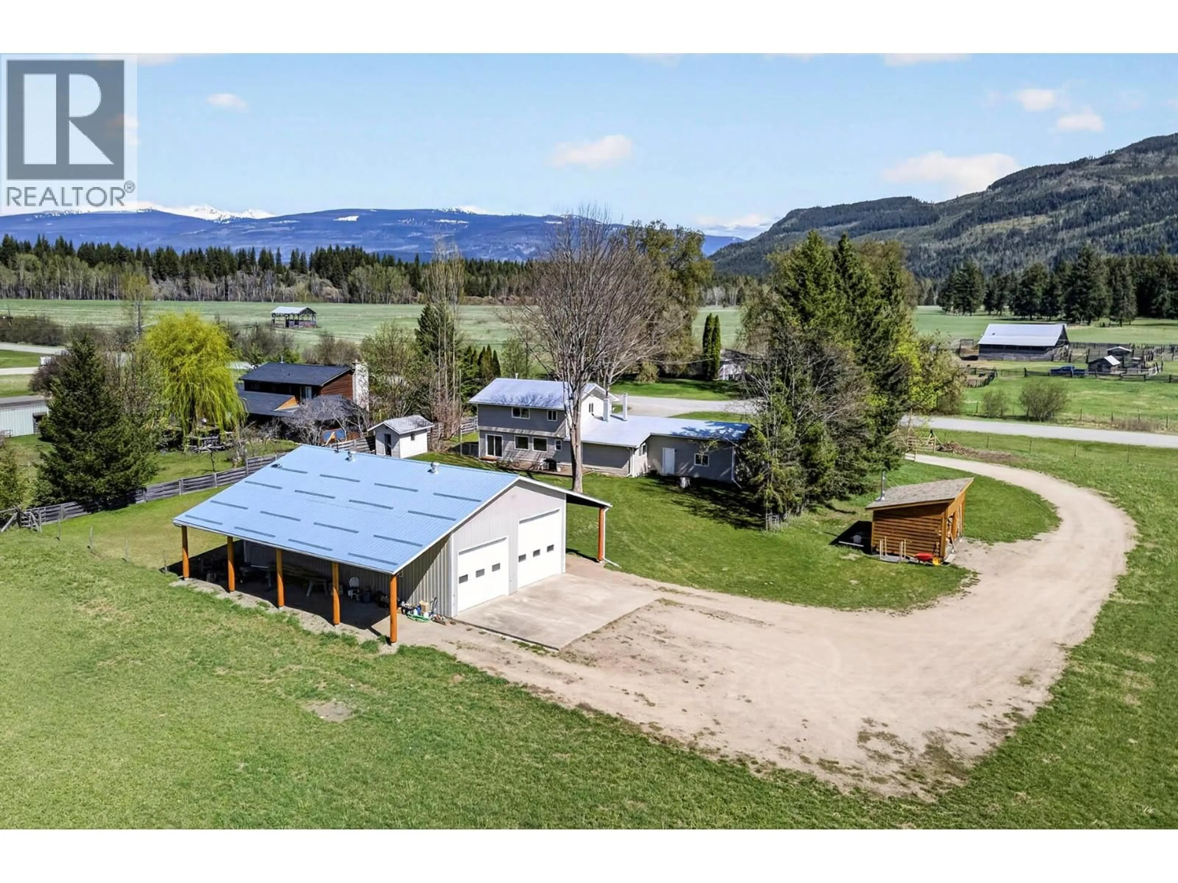 A pic from outside/outdoor area/front of a property/back of a property/a pic from drone, mountain view for 985 OLD N THOMPSON HIGHWAY, Clearwater British Columbia V0E1N2