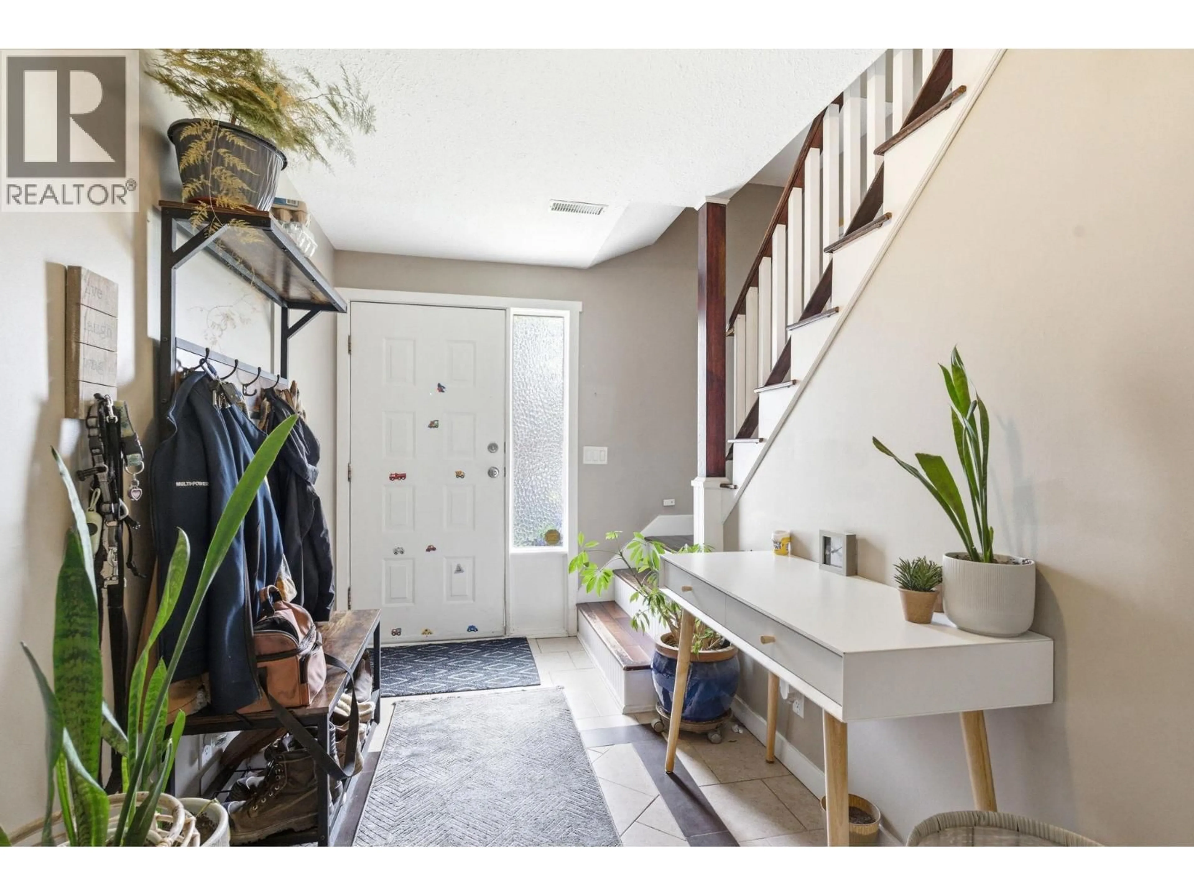 Indoor entryway for 3472 PARKLANE ROAD, West Kelowna British Columbia V4T1B8