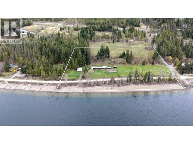 7483 SQUILAX-ANGLEMONT ROAD, Anglemont 3