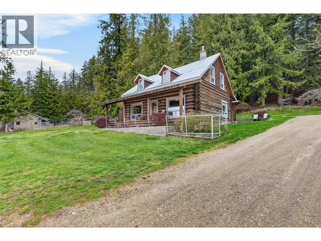 7483 SQUILAX-ANGLEMONT ROAD, Anglemont 5