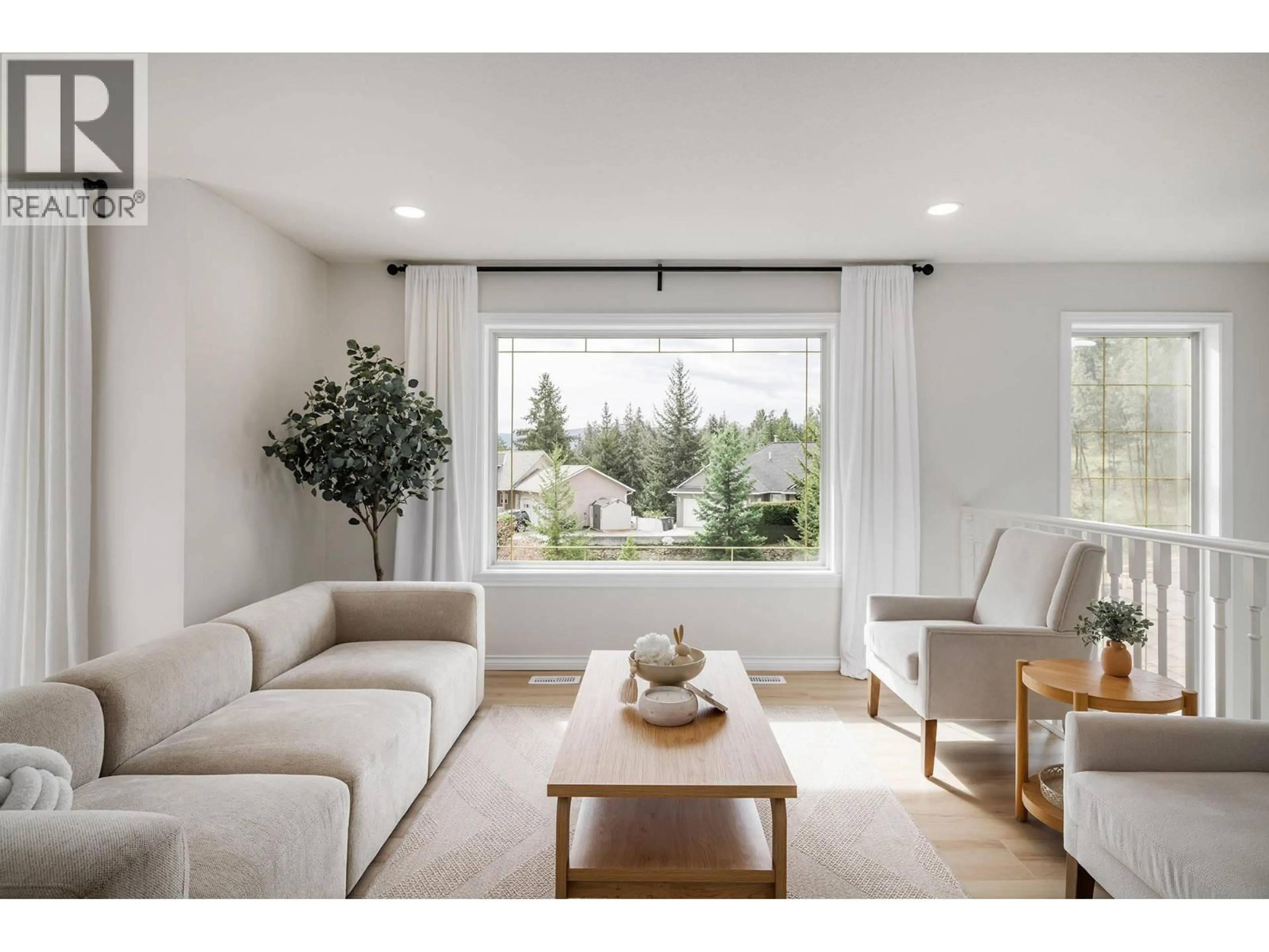 Living room with furniture, unknown for 2321 LILLOOET CRESCENT, Kelowna British Columbia V1V1T1