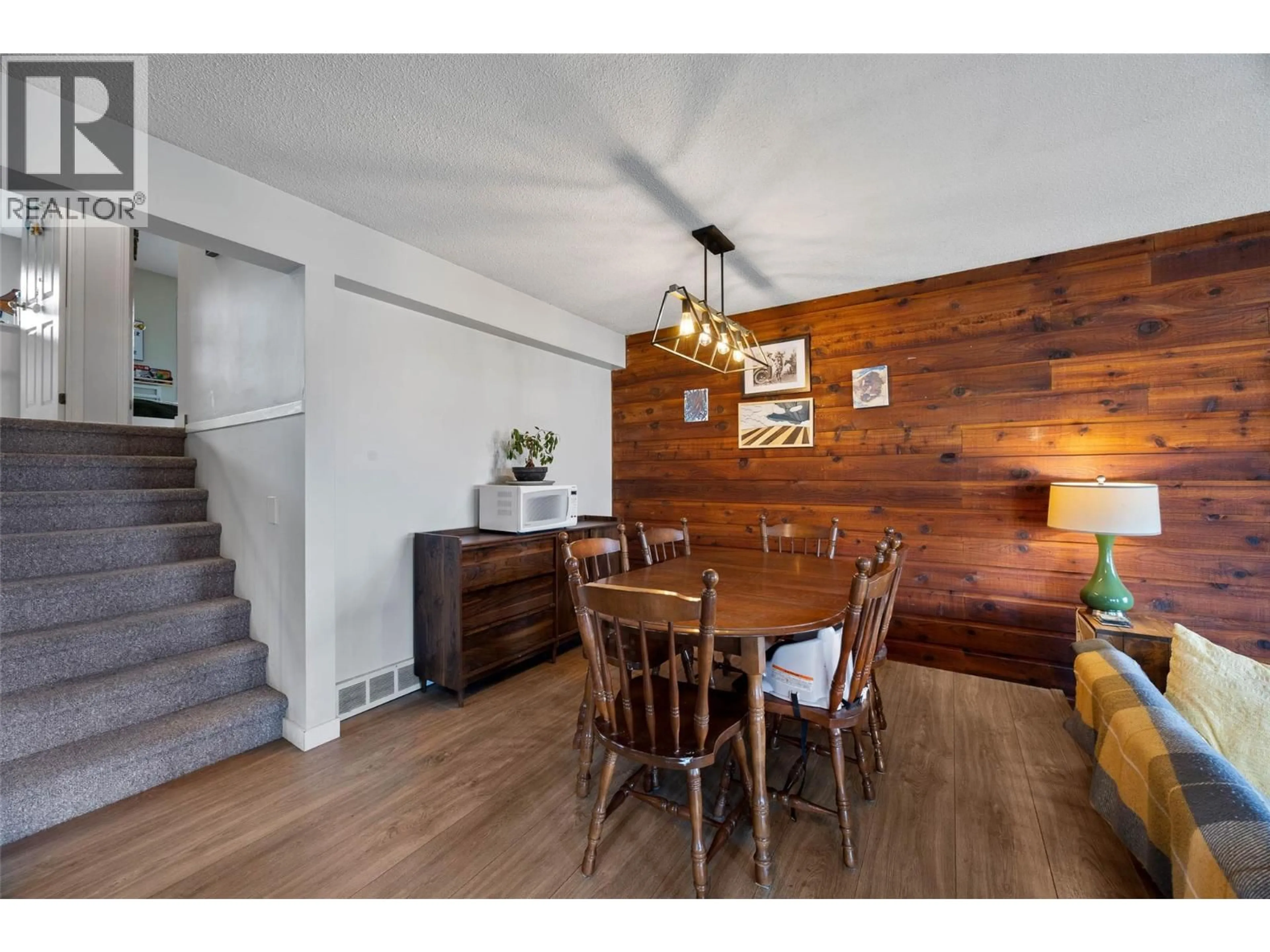 Dining room, wood/laminate floor for 21 - 250 PEMBERTON TERRACE, Kamloops British Columbia V2C6A9
