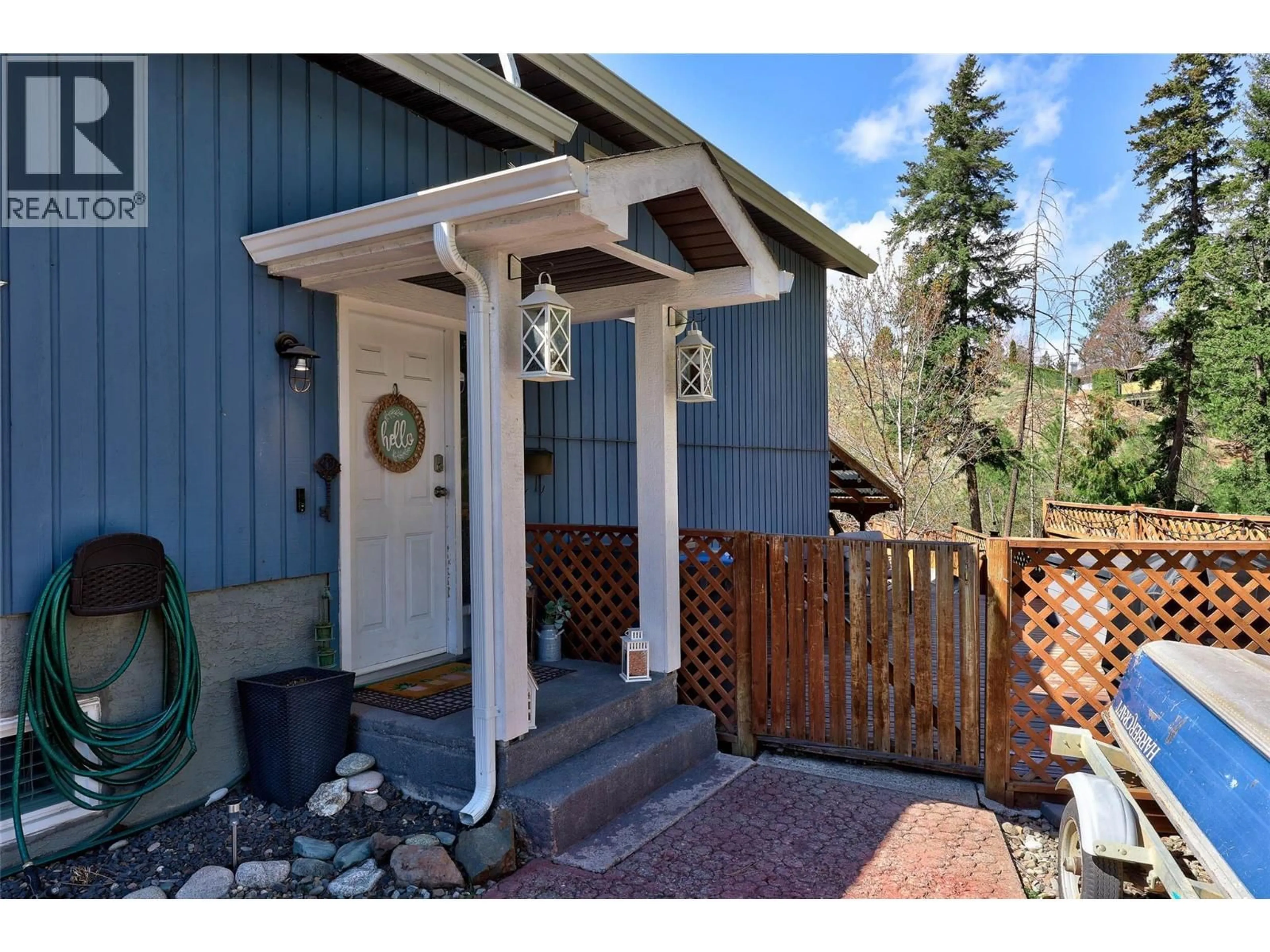 Indoor entryway for 606 GLENEAGLES DRIVE, Kamloops British Columbia V2E1Z1