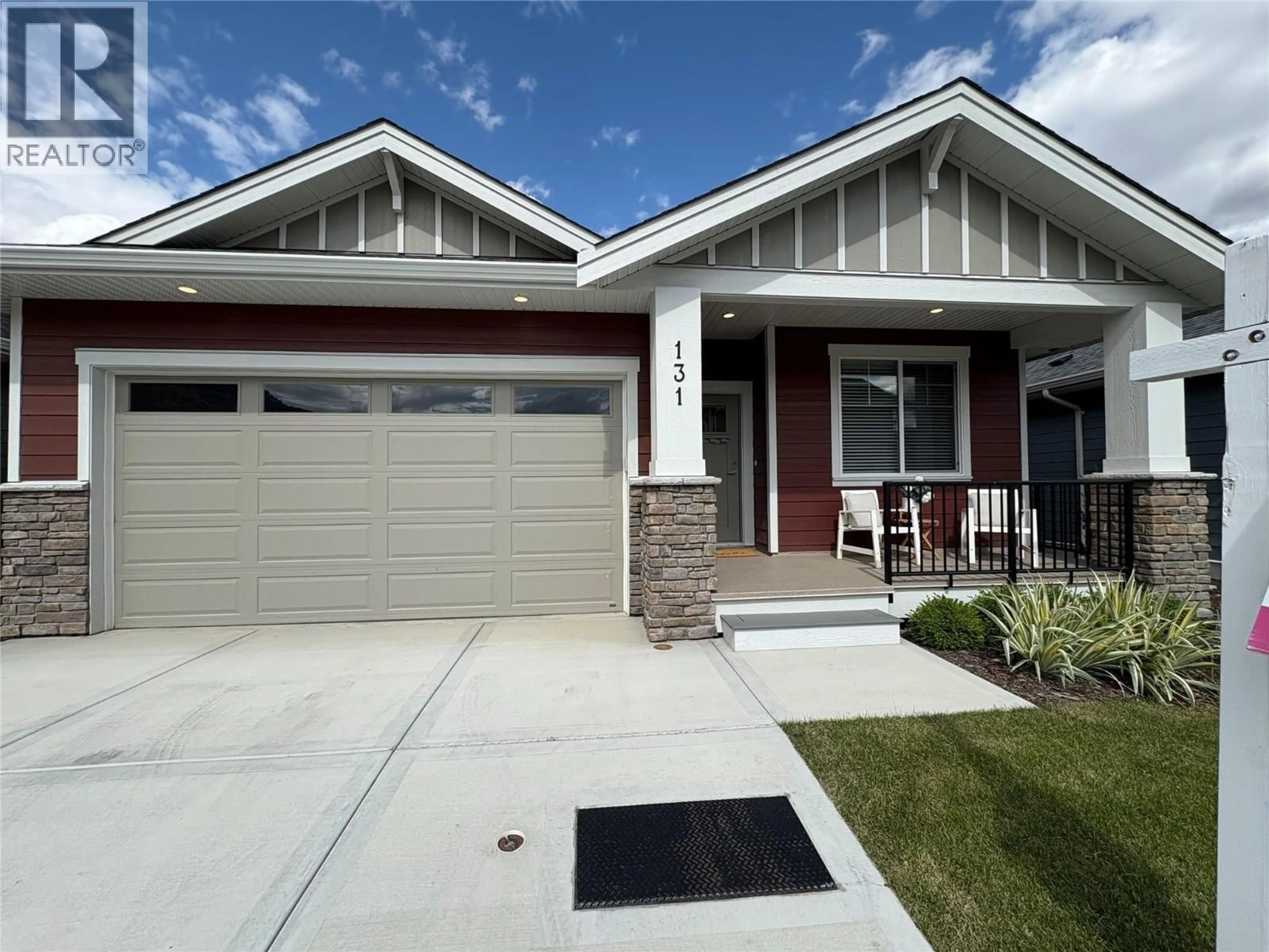 Home with vinyl exterior material, street for 131 - 200 GRAND BOULEVARD, Kamloops British Columbia V2C0H3