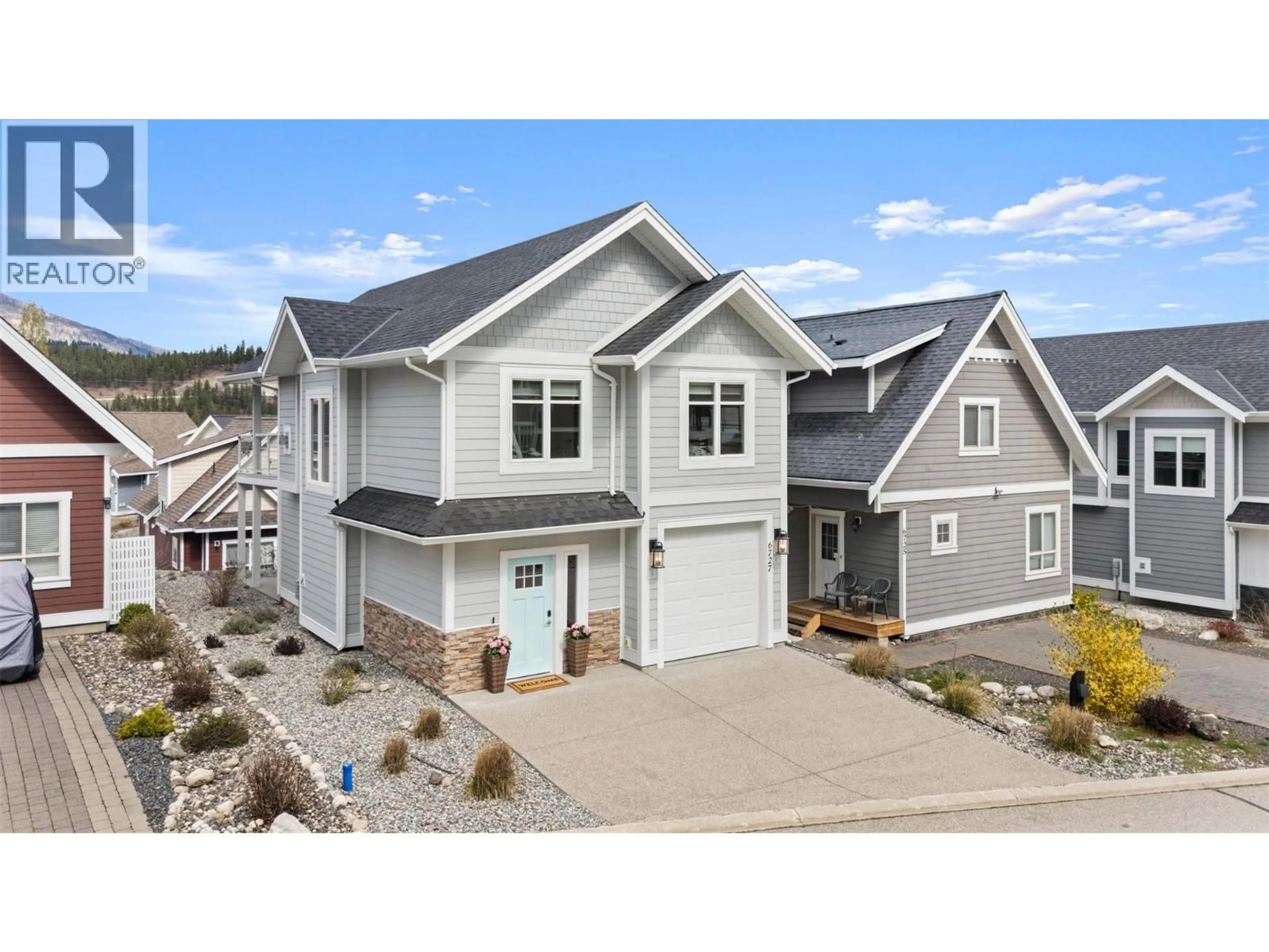 Home with vinyl exterior material, street for 371 - 6727 MARBELLA LOOP, Kelowna British Columbia V1Z3R8