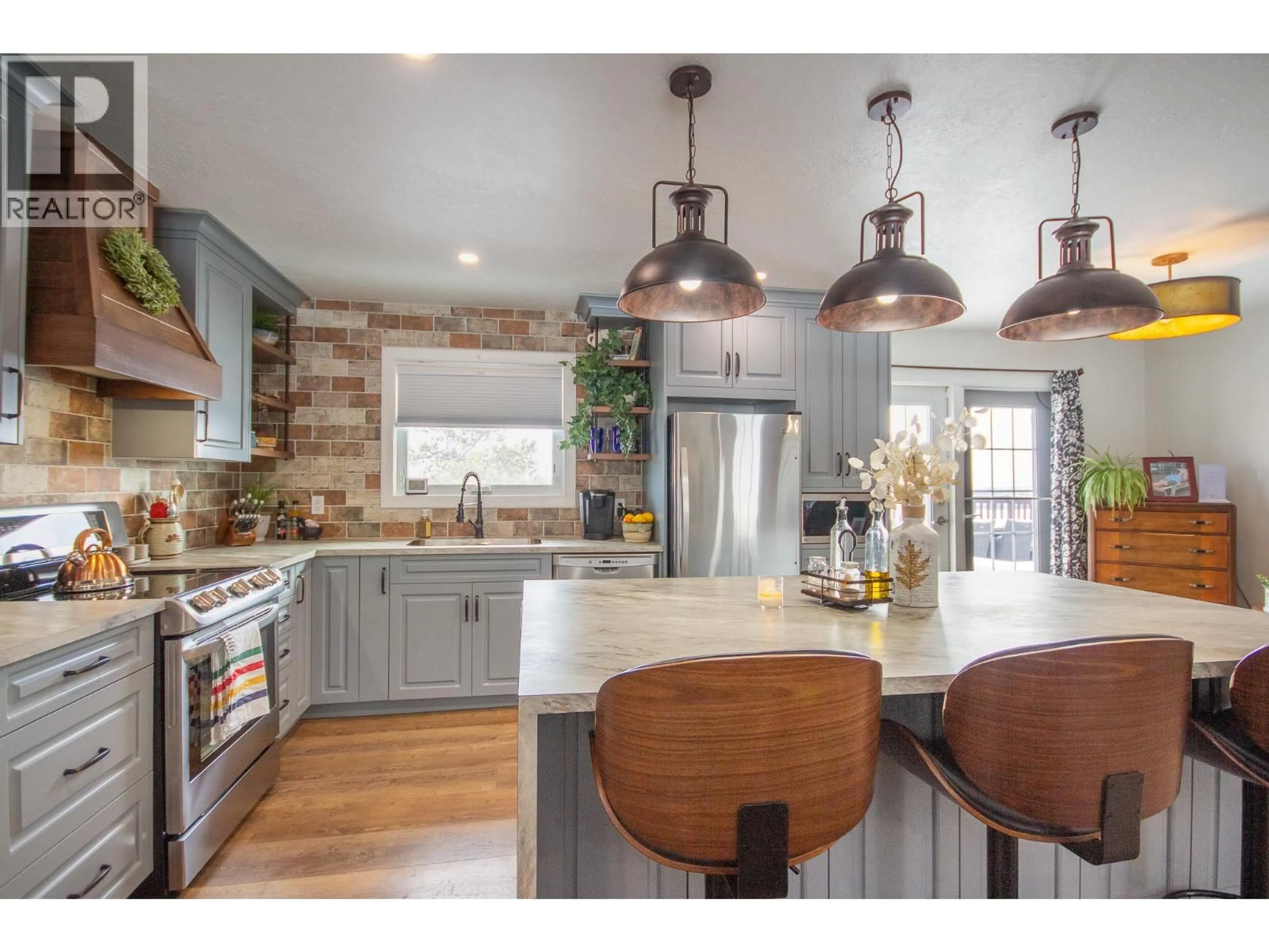 Open concept kitchen, unknown for 9084 227 ROAD, Dawson Creek British Columbia V1G4E8