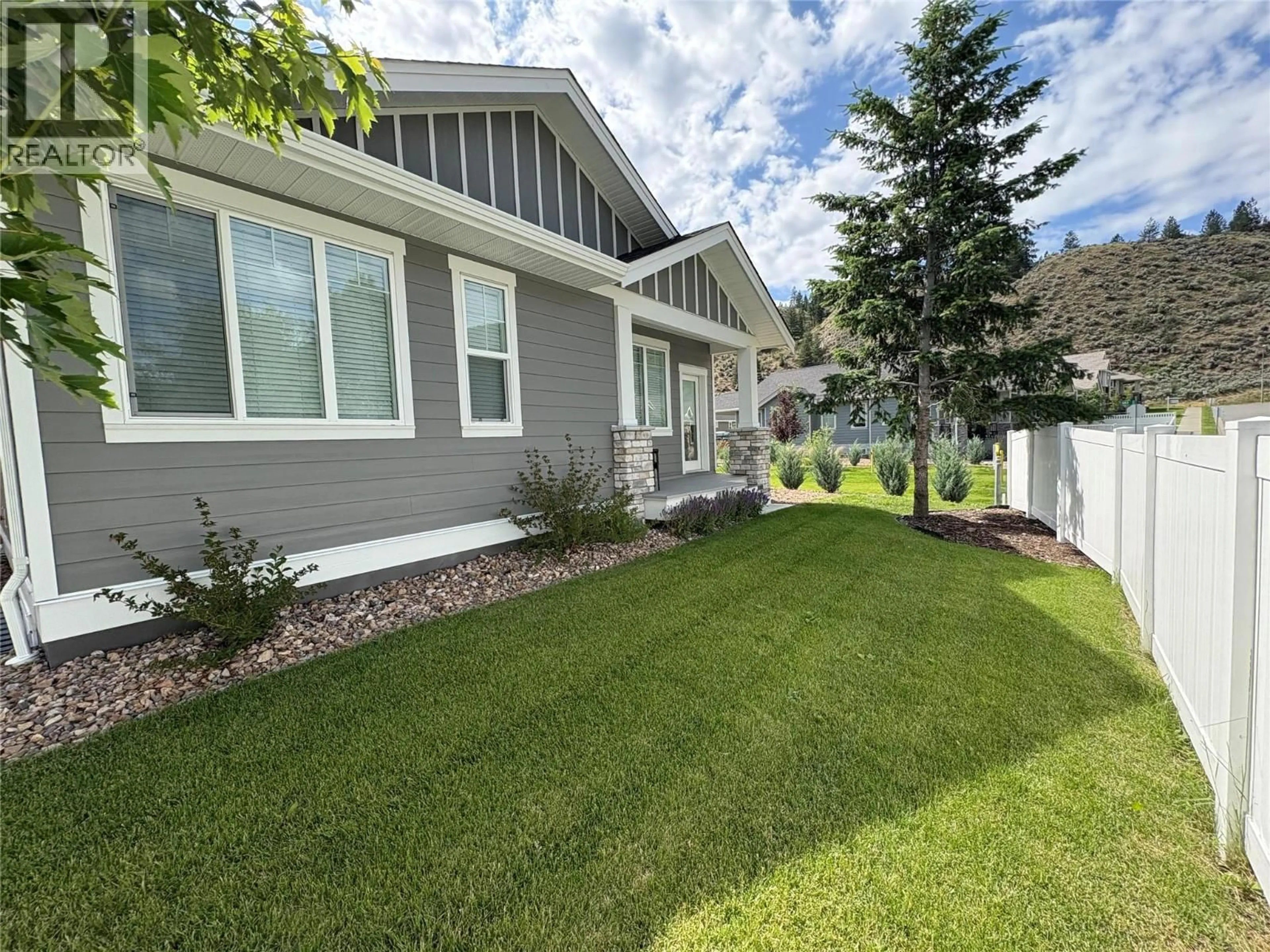 Home with vinyl exterior material, mountain view for 132 - 200 GRAND BOULEVARD, Kamloops British Columbia V2C0H3
