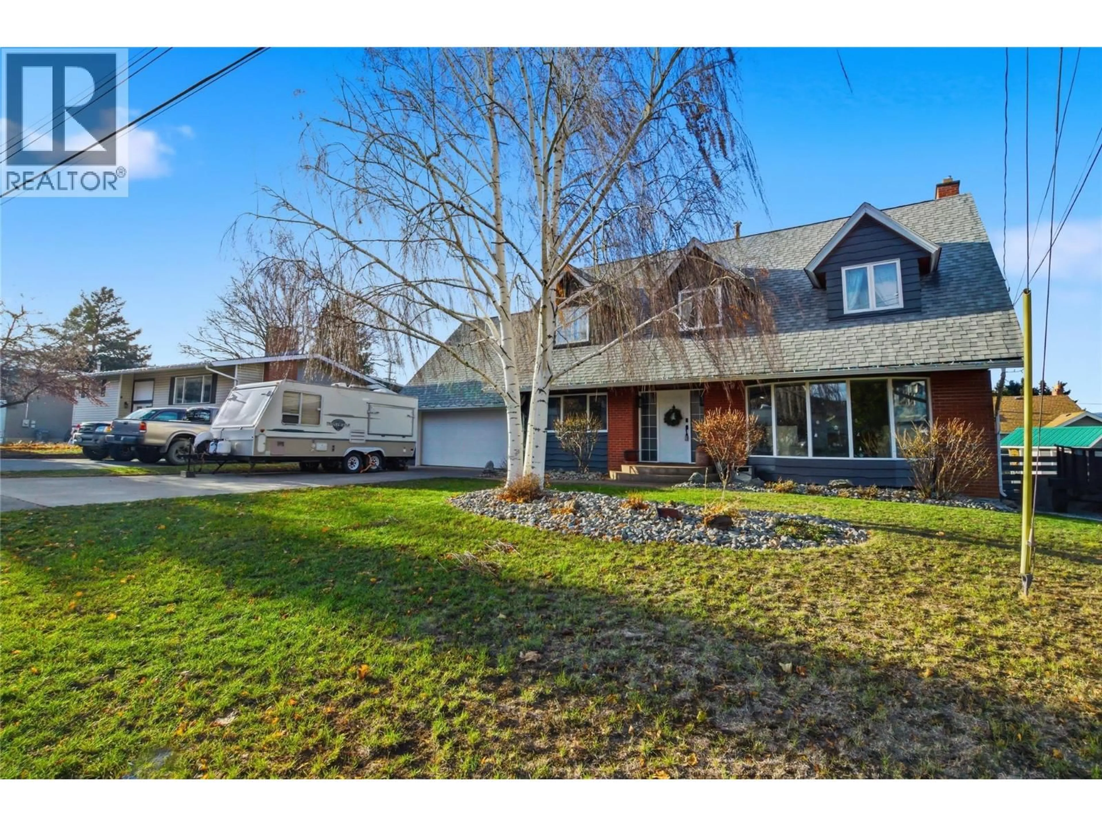 A pic from outside/outdoor area/front of a property/back of a property/a pic from drone, street for 1834 RUSSET WYND, Kamloops British Columbia V2C4N5