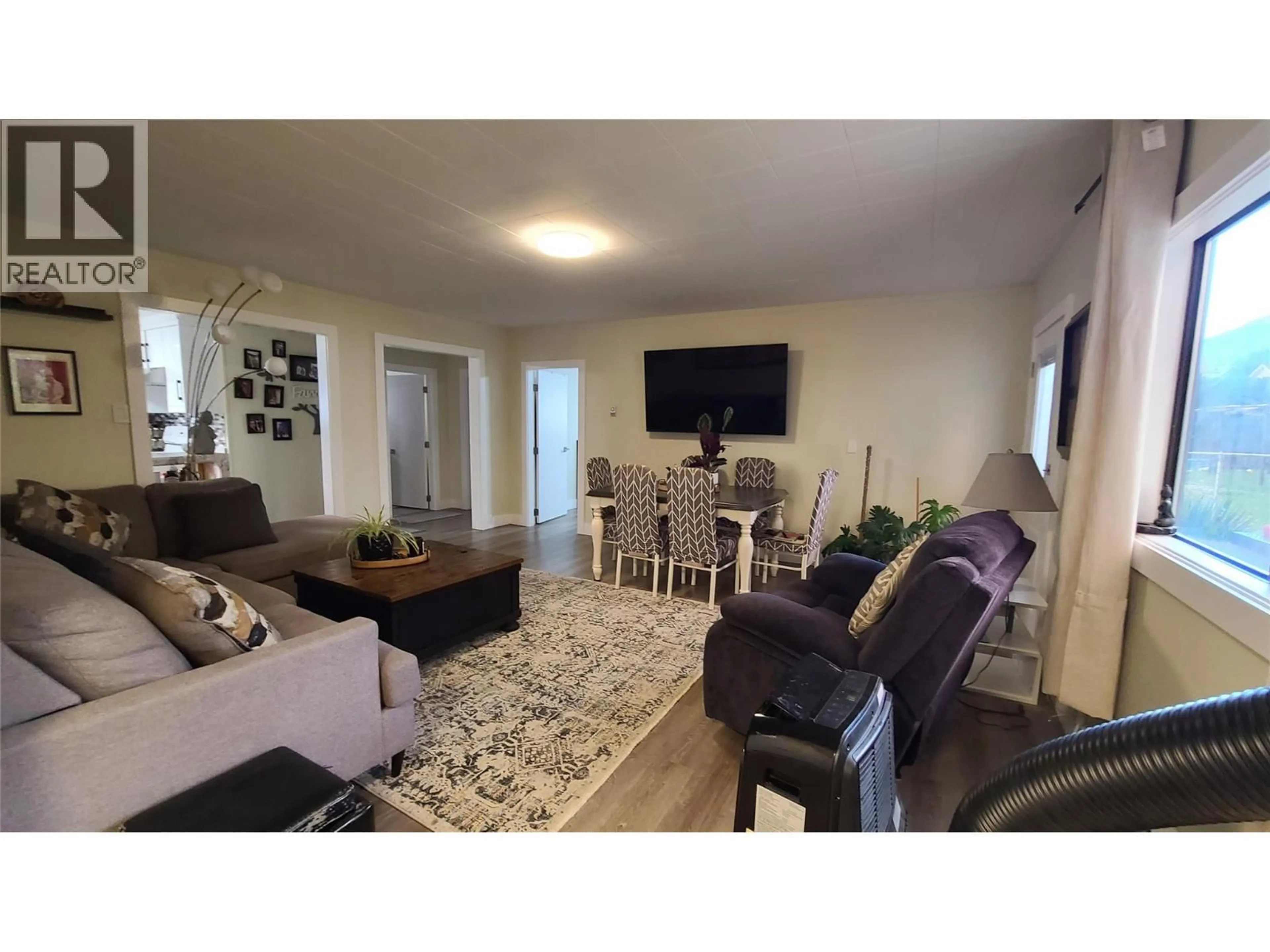 Living room with furniture, unknown for 6488 WOLFCUB PLACE PLACE, Oliver British Columbia V0H1T3