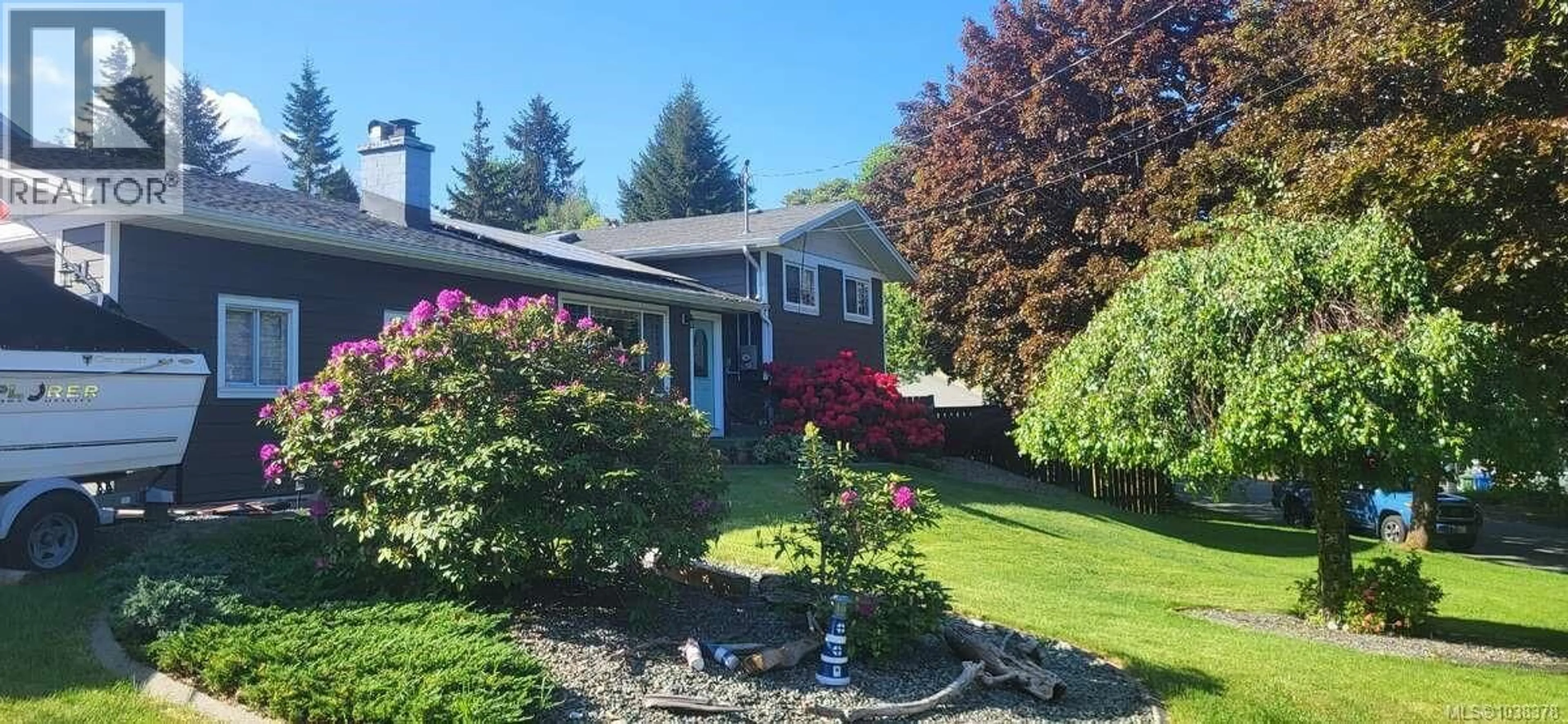 A pic from outside/outdoor area/front of a property/back of a property/a pic from drone, street for 2296 CAMERON DRIVE, Port Alberni British Columbia V9Y1A9