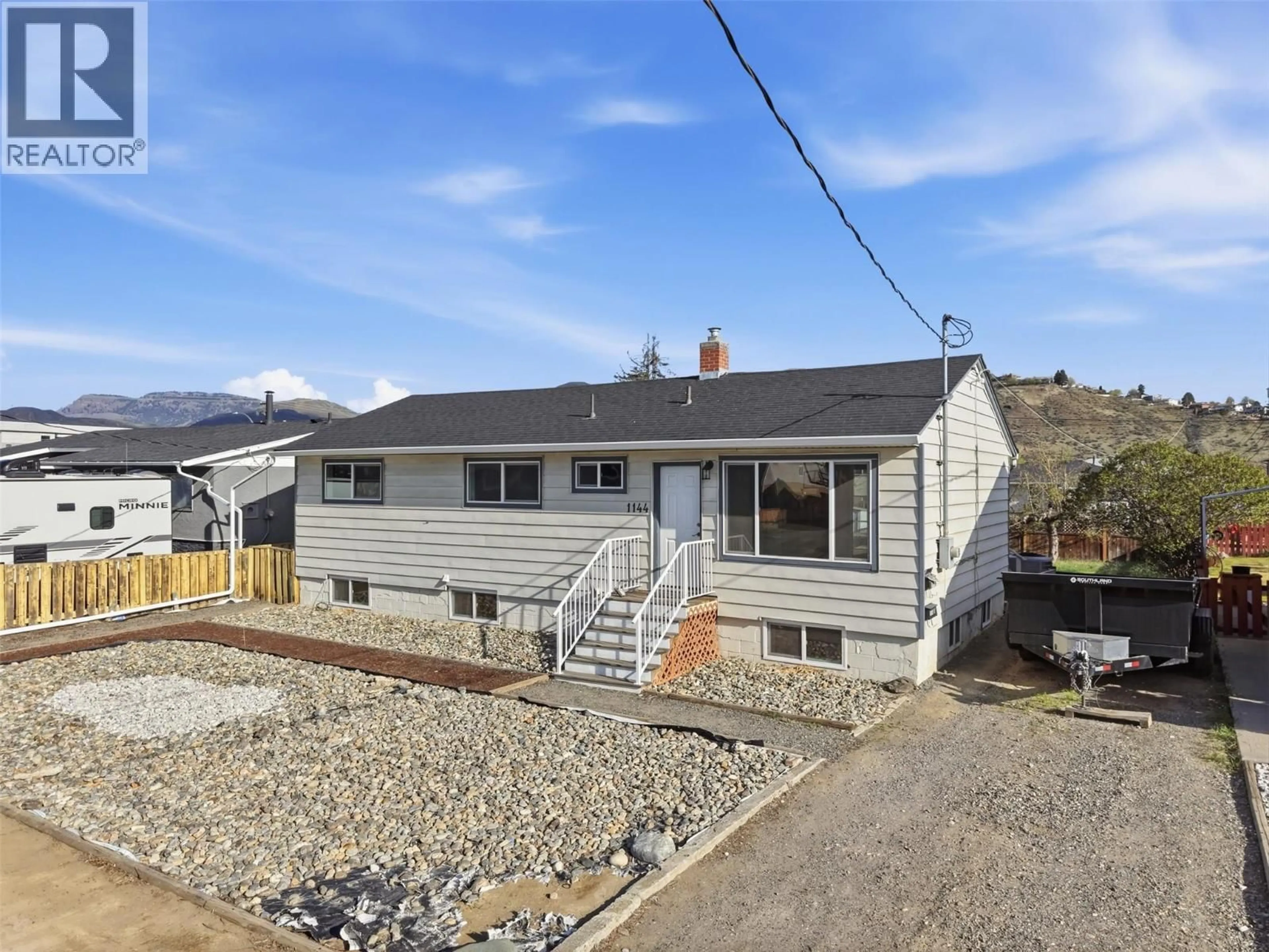 A pic from outside/outdoor area/front of a property/back of a property/a pic from drone, unknown for 1144 SHERBROOKE AVENUE, Kamloops British Columbia V2B1W7