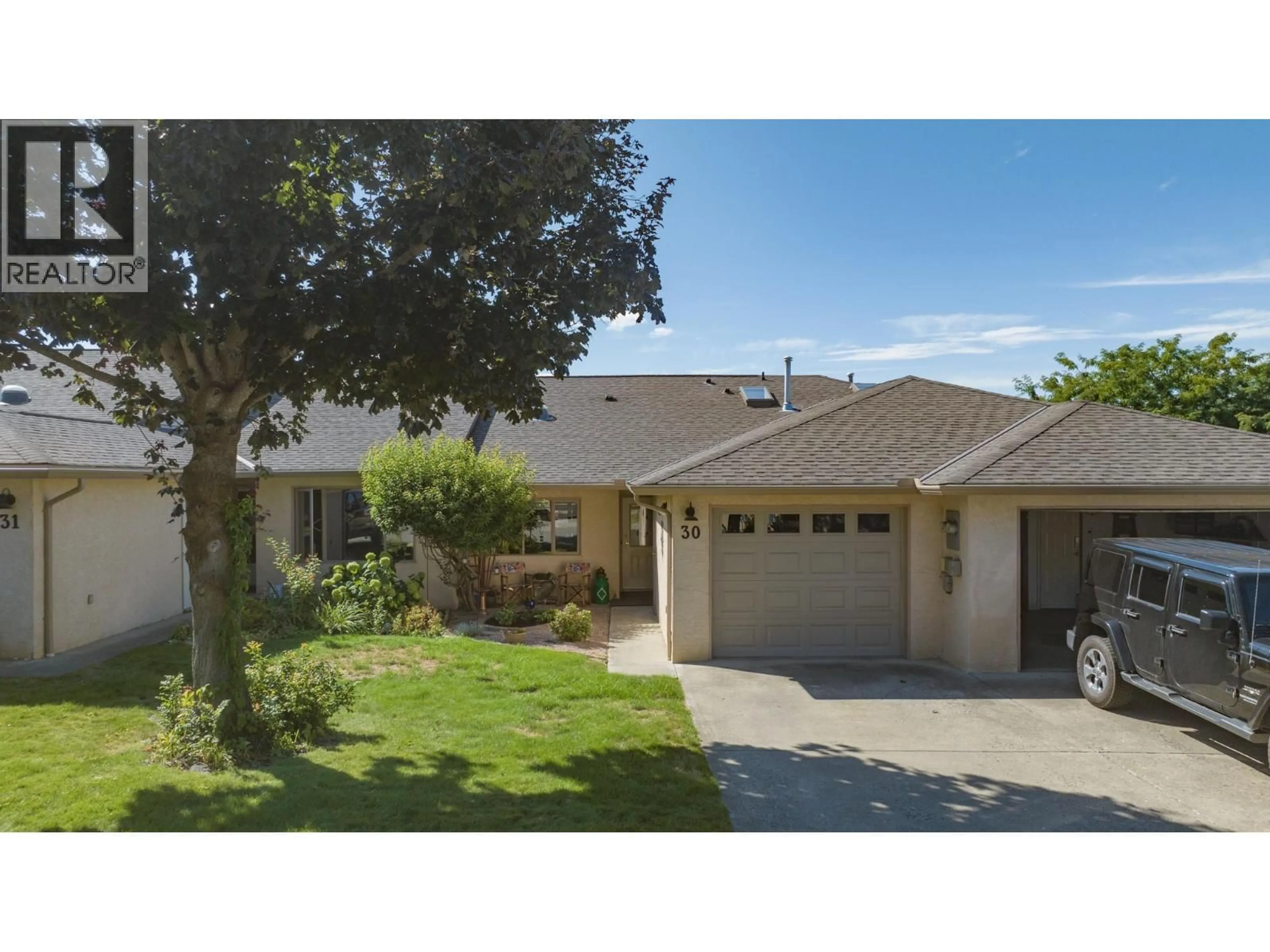 A pic from outside/outdoor area/front of a property/back of a property/a pic from drone, street for 30 - 1001 30 AVENUE, Vernon British Columbia V1T9H8