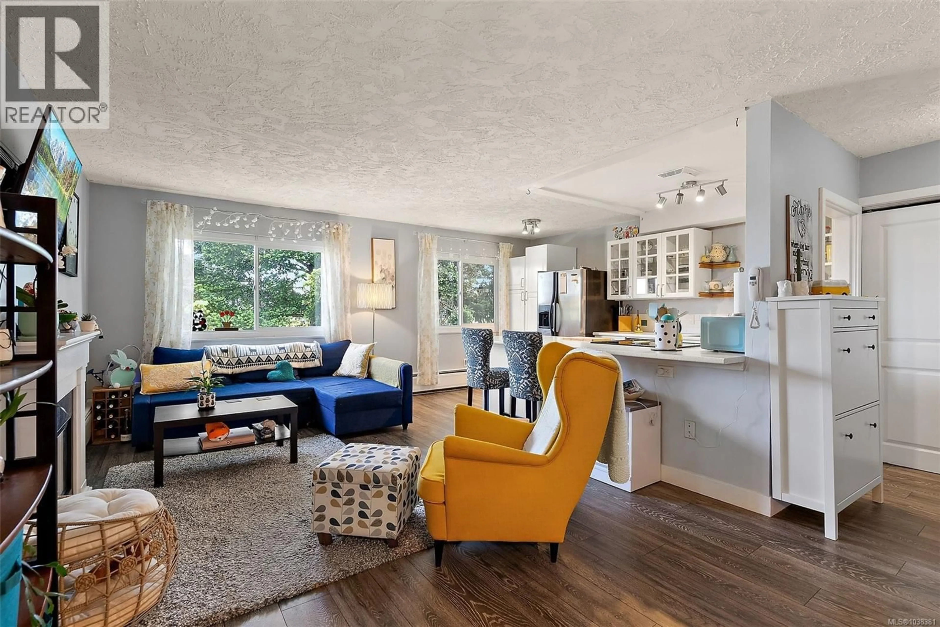 Living room with furniture, unknown for 306 - 1975 LEE AVENUE, Victoria British Columbia V8R4W9