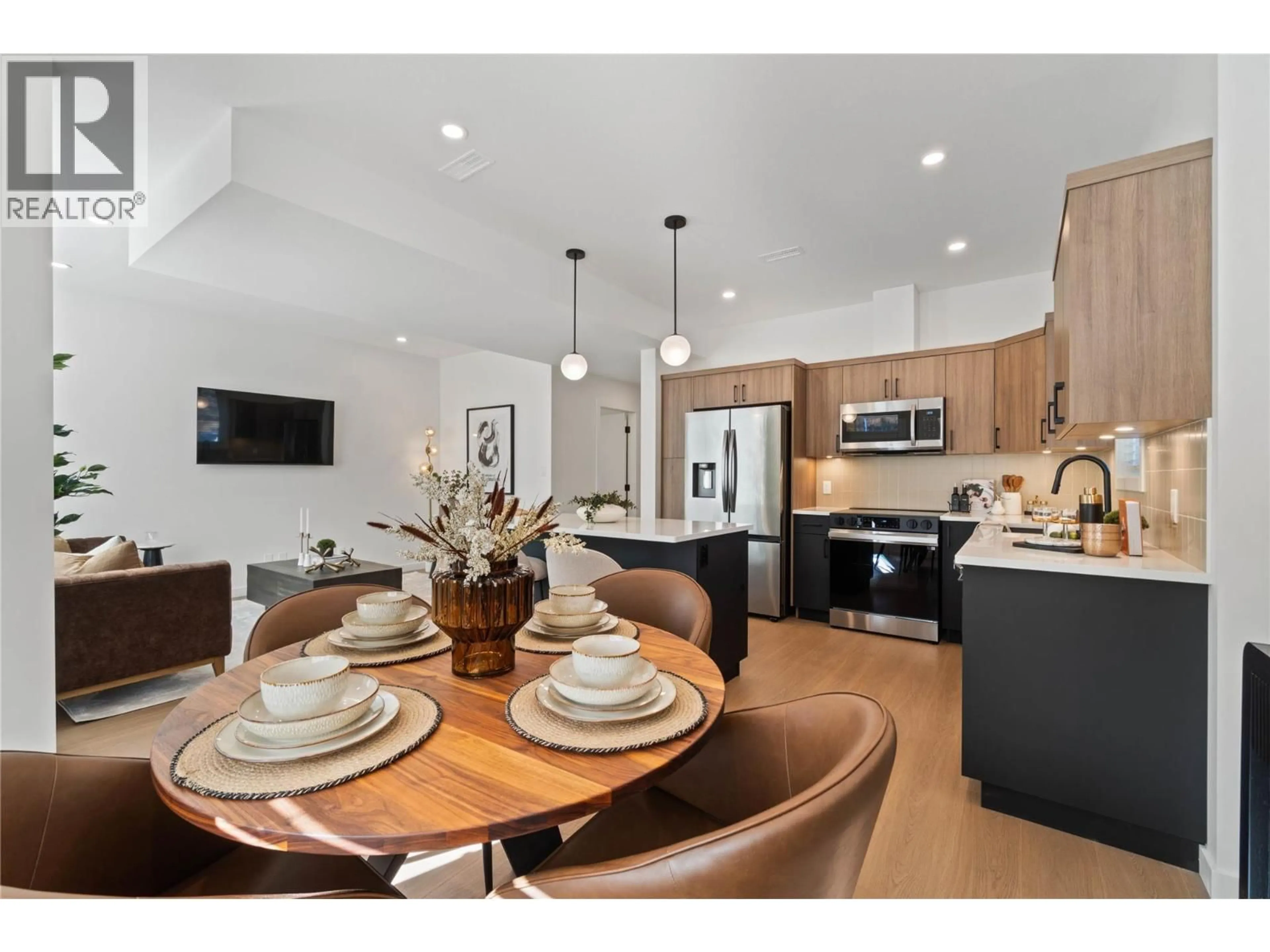 Open concept kitchen, unknown for 108 - 3580 VALLEYVIEW DRIVE, Kamloops British Columbia V2C0H5