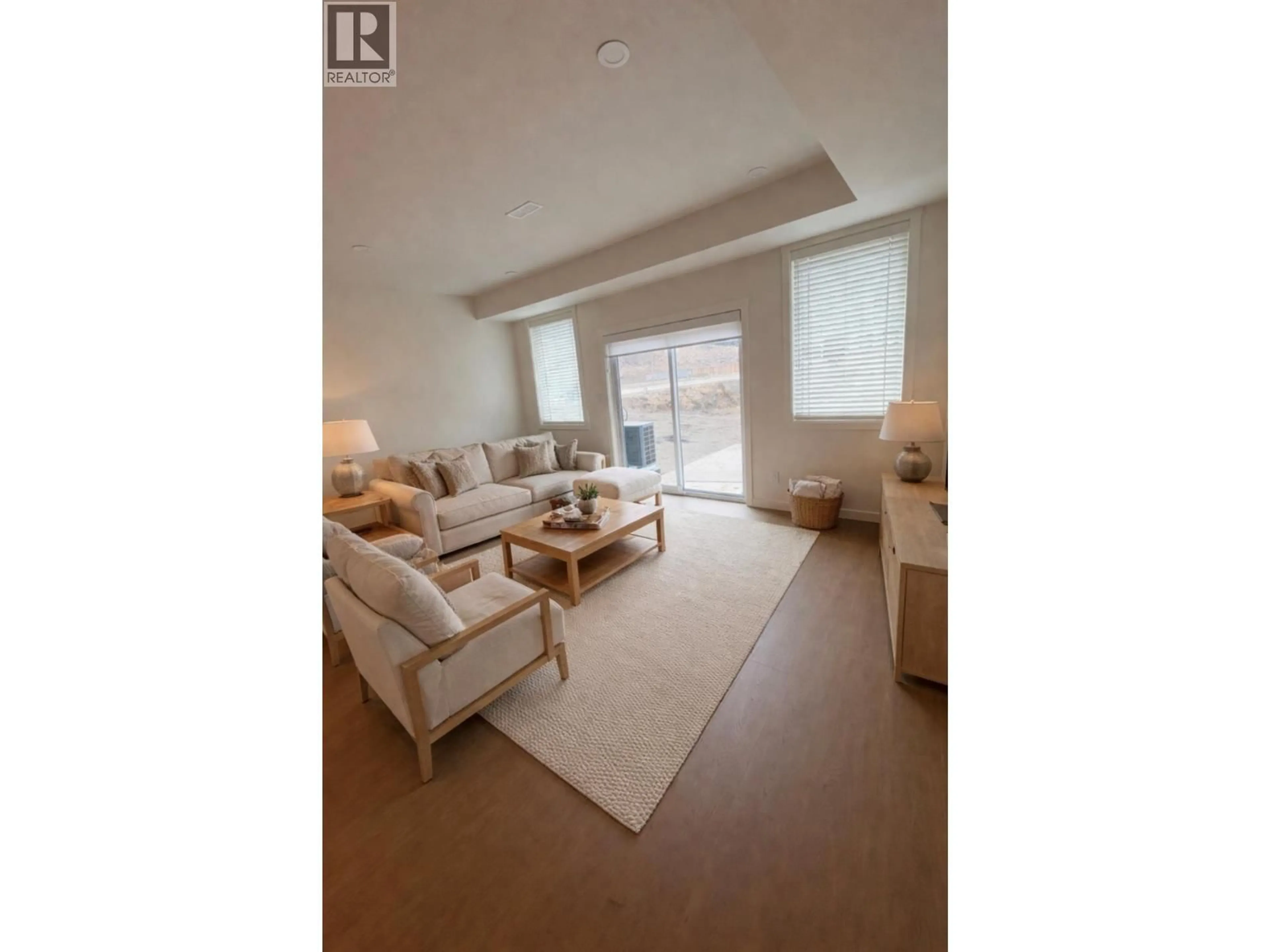 Living room with furniture, unknown for 153 - 3580 VALLEYVIEW DRIVE, Kamloops British Columbia V2C0H5