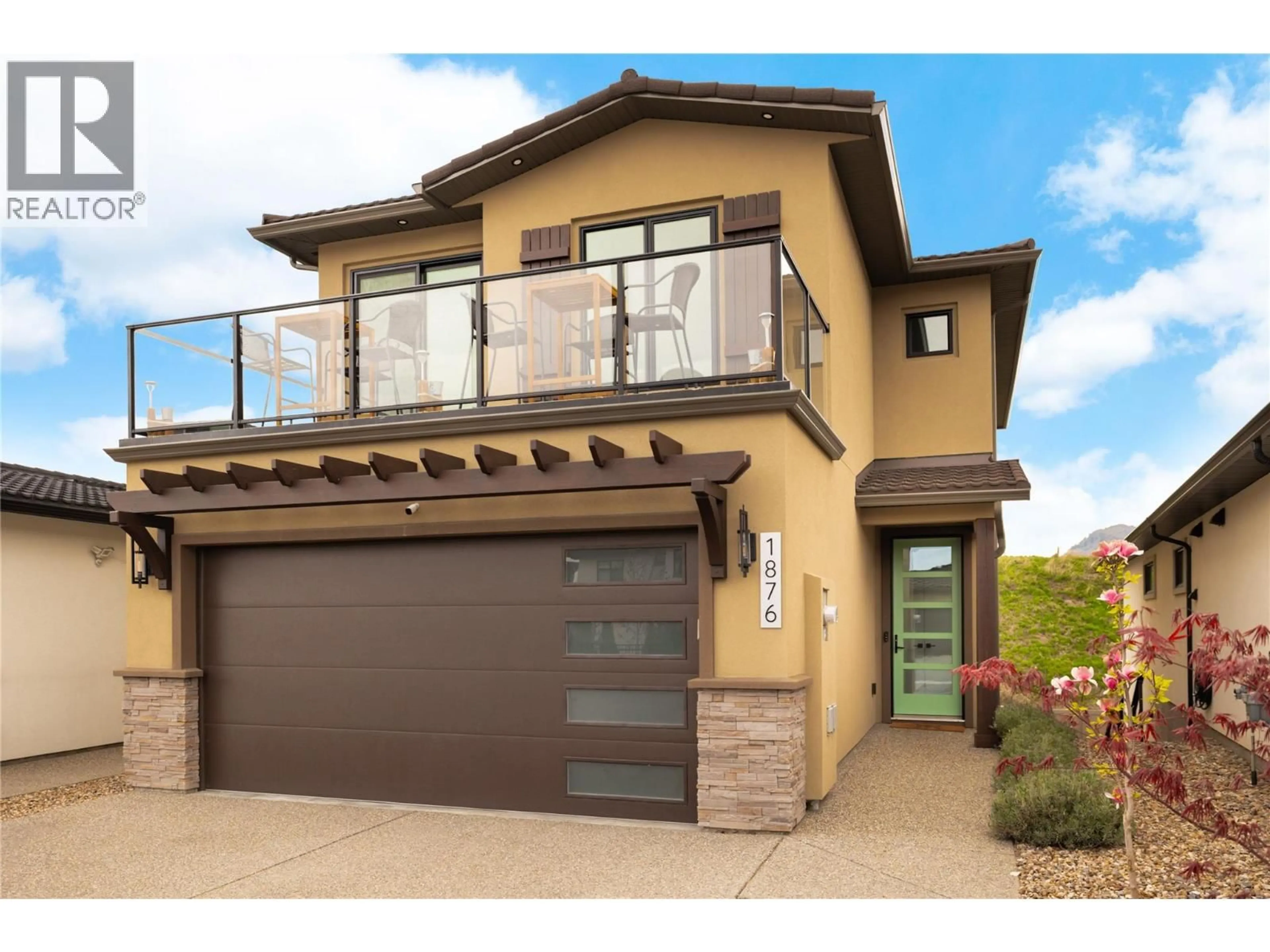 Home with brick exterior material, street for 1876 VIEWPOINT CRESCENT, Kelowna British Columbia V1Z4E1