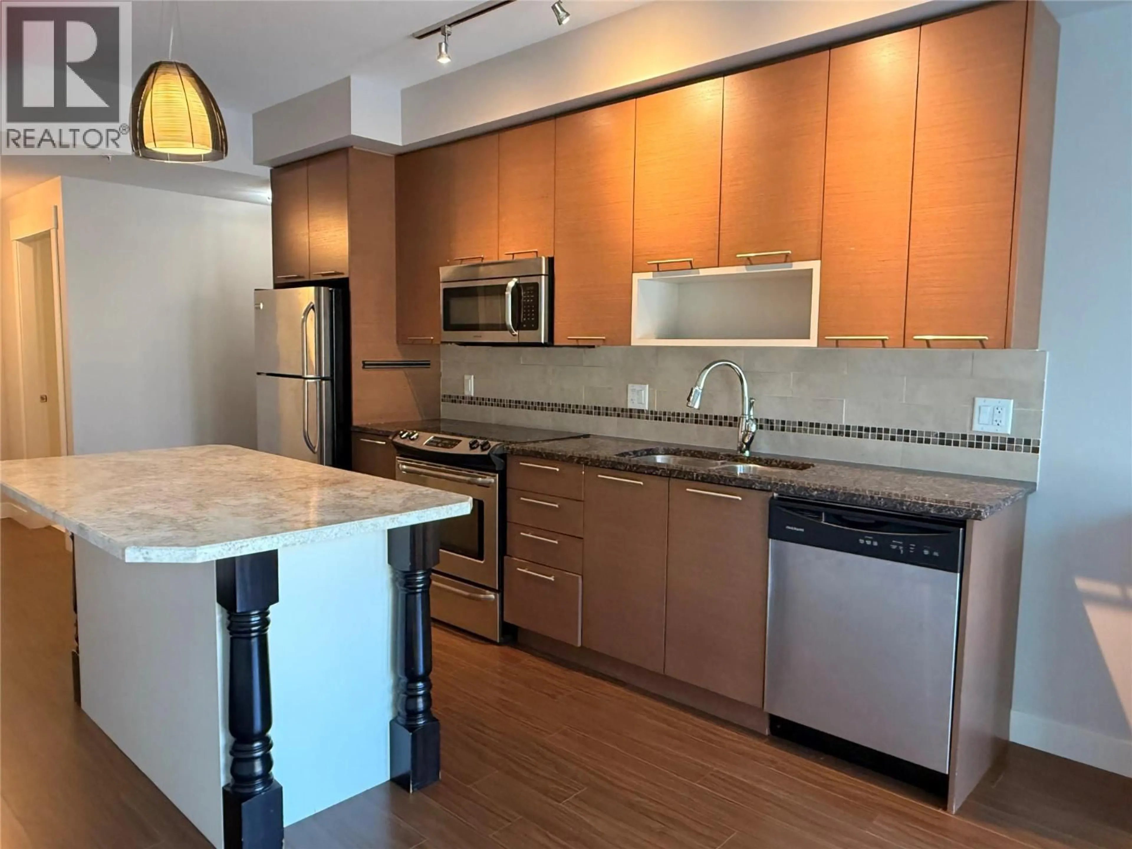 Standard kitchen, unknown for 3202 - 1040 TALASA COURT, Kamloops British Columbia V2H0C4