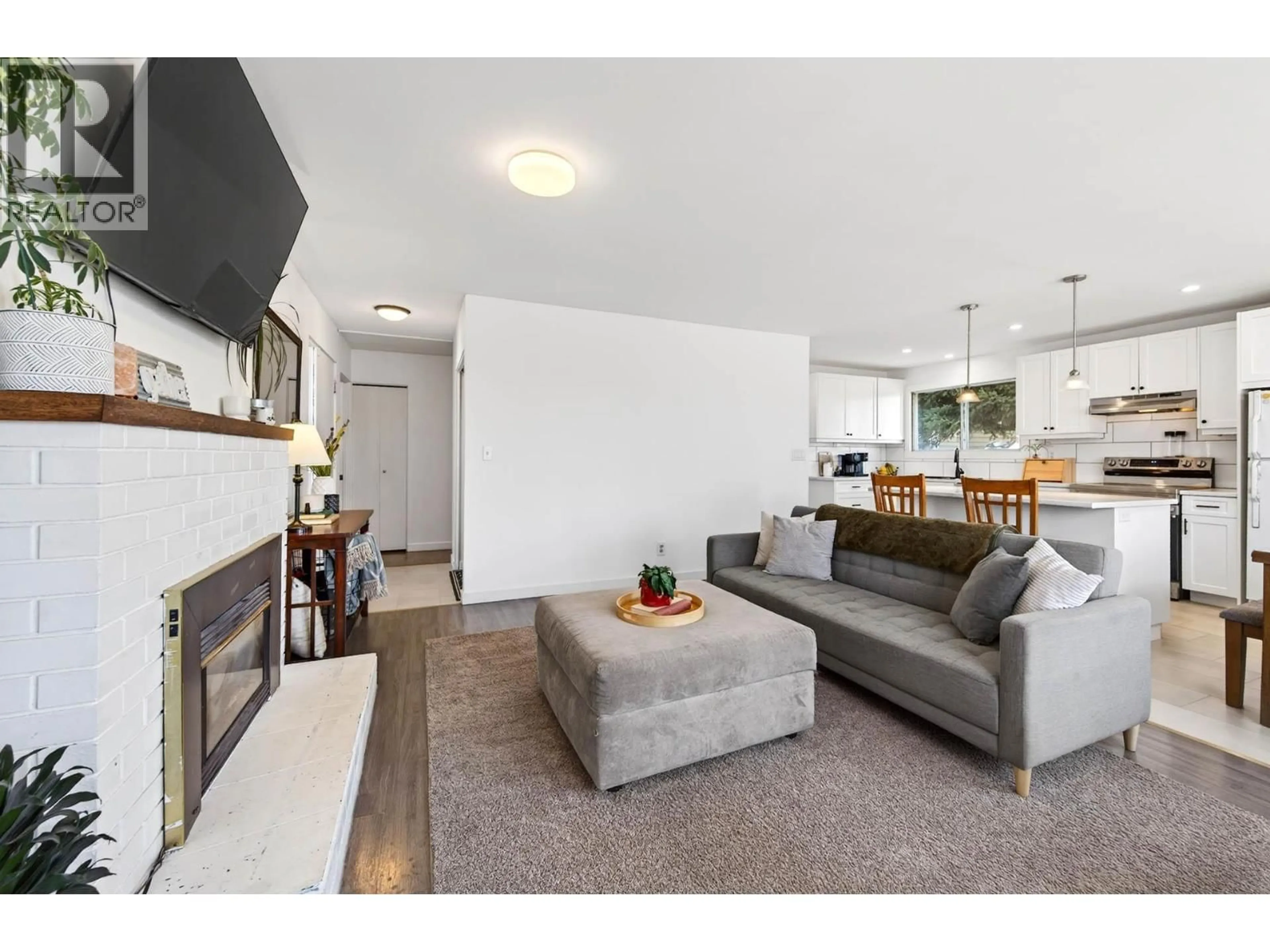 Living room with furniture, unknown for 15 GALENA AVENUE, Logan Lake British Columbia V0K1W0