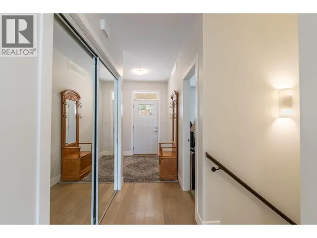 8738 PALMER PLACE, Summerland 4