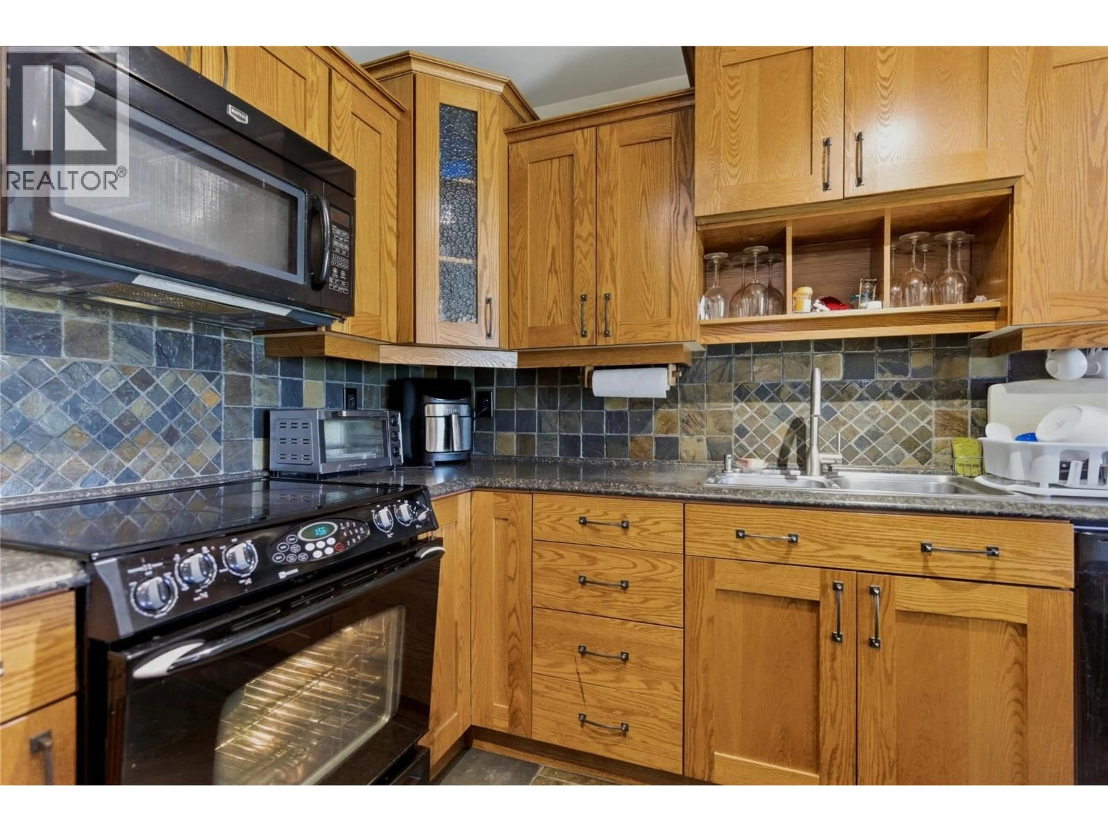 Standard kitchen, ceramic/tile floor for 28 - 460 DALGLEISH DRIVE, Kamloops British Columbia V2C5W7