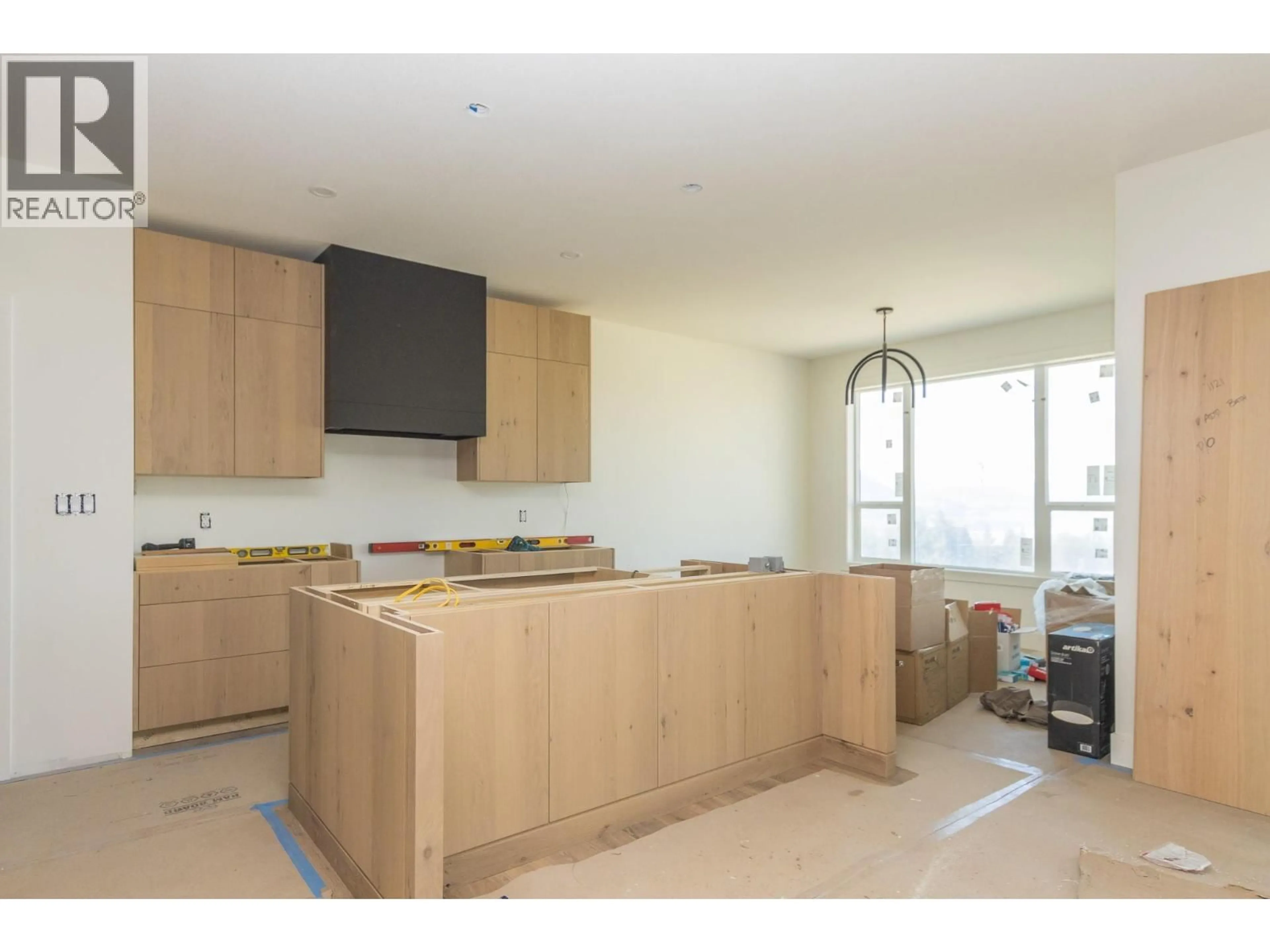 Unknown for 1121 16 AVENUE SOUTHEAST, Salmon Arm British Columbia V1E2R5