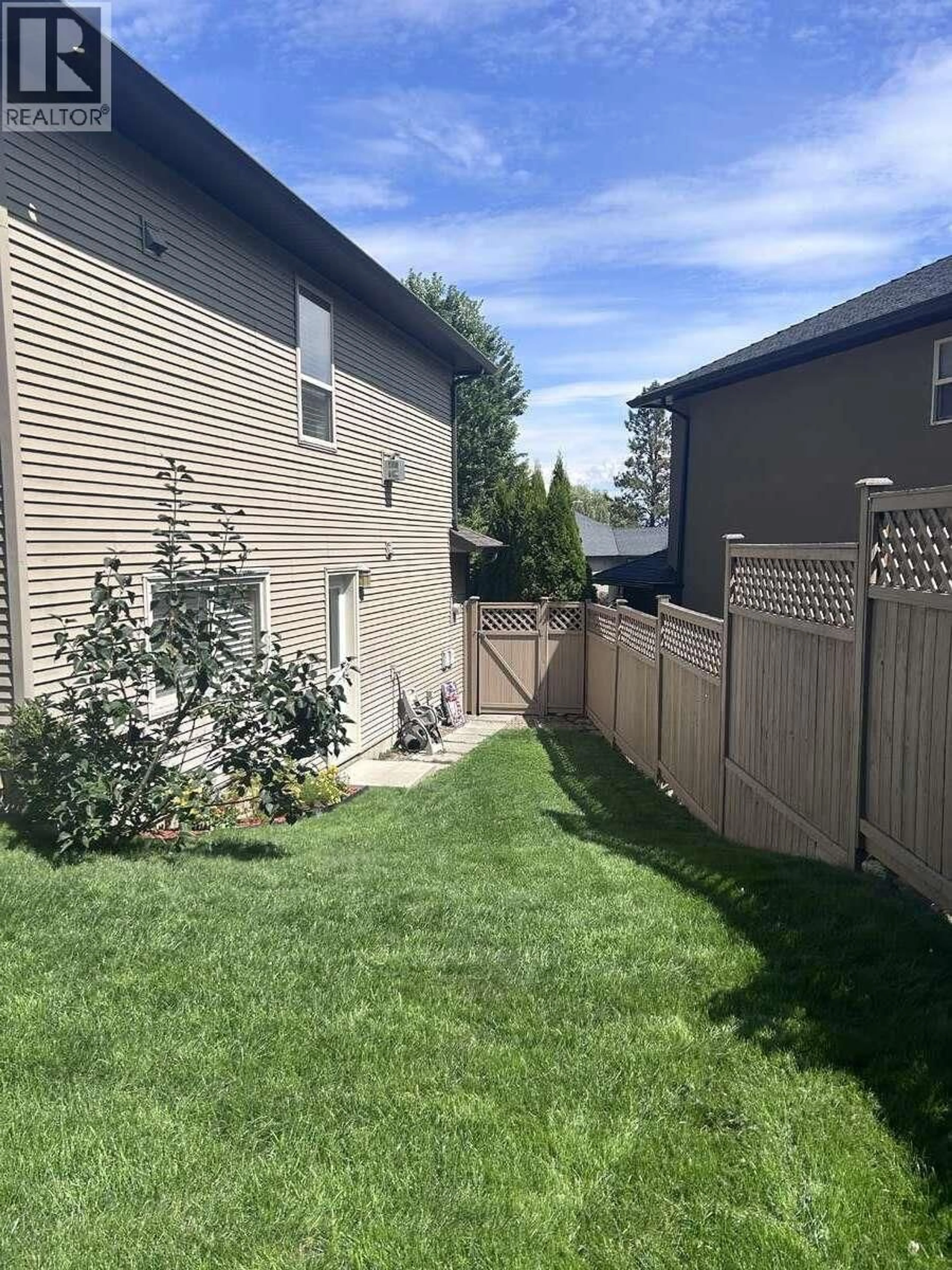 Patio, street for 2906 BENTLEY ROAD, West Kelowna British Columbia V4T3B3