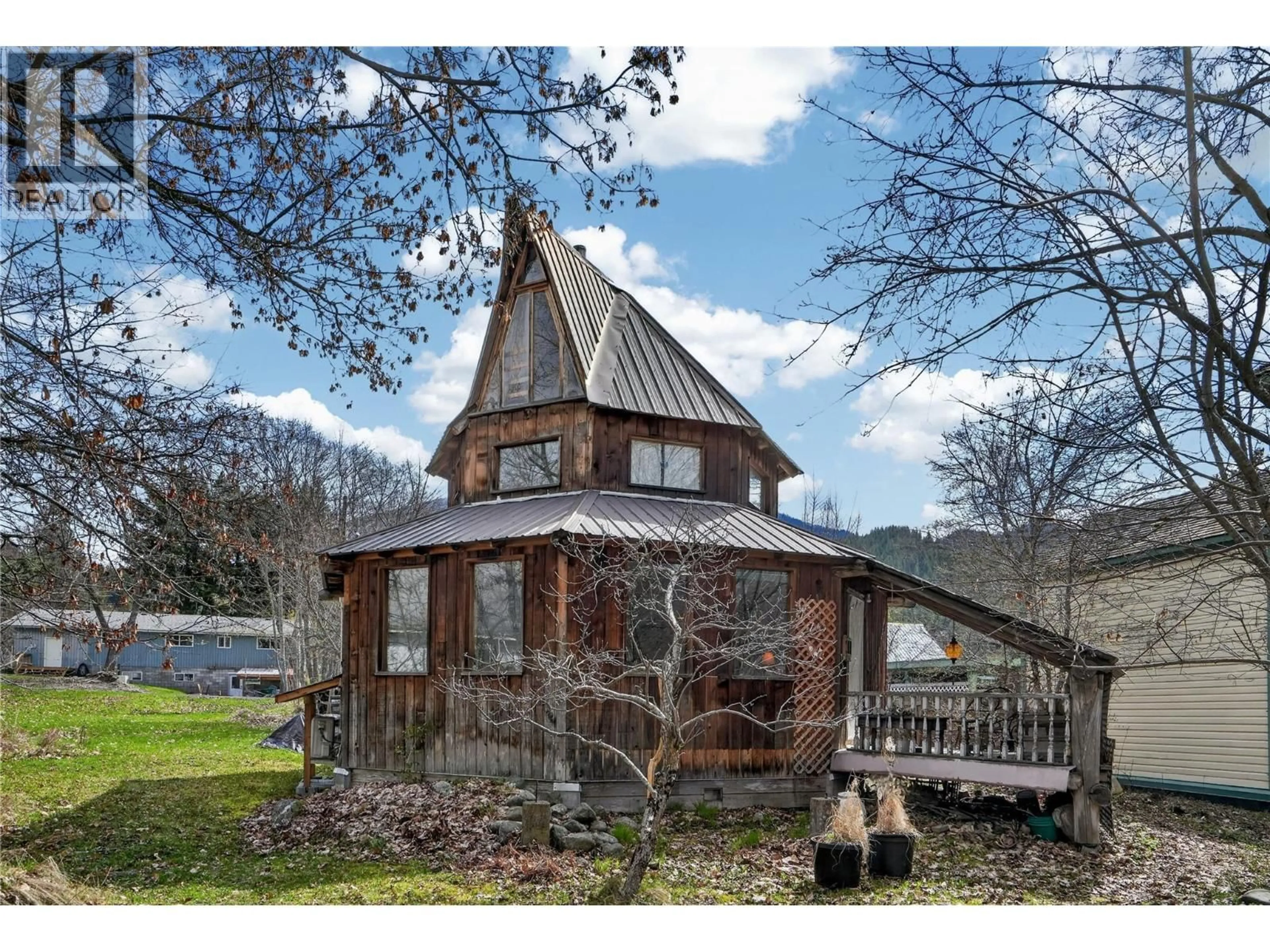 Shed for 806 BELLEVUE STREET, New Denver British Columbia V0G1S1