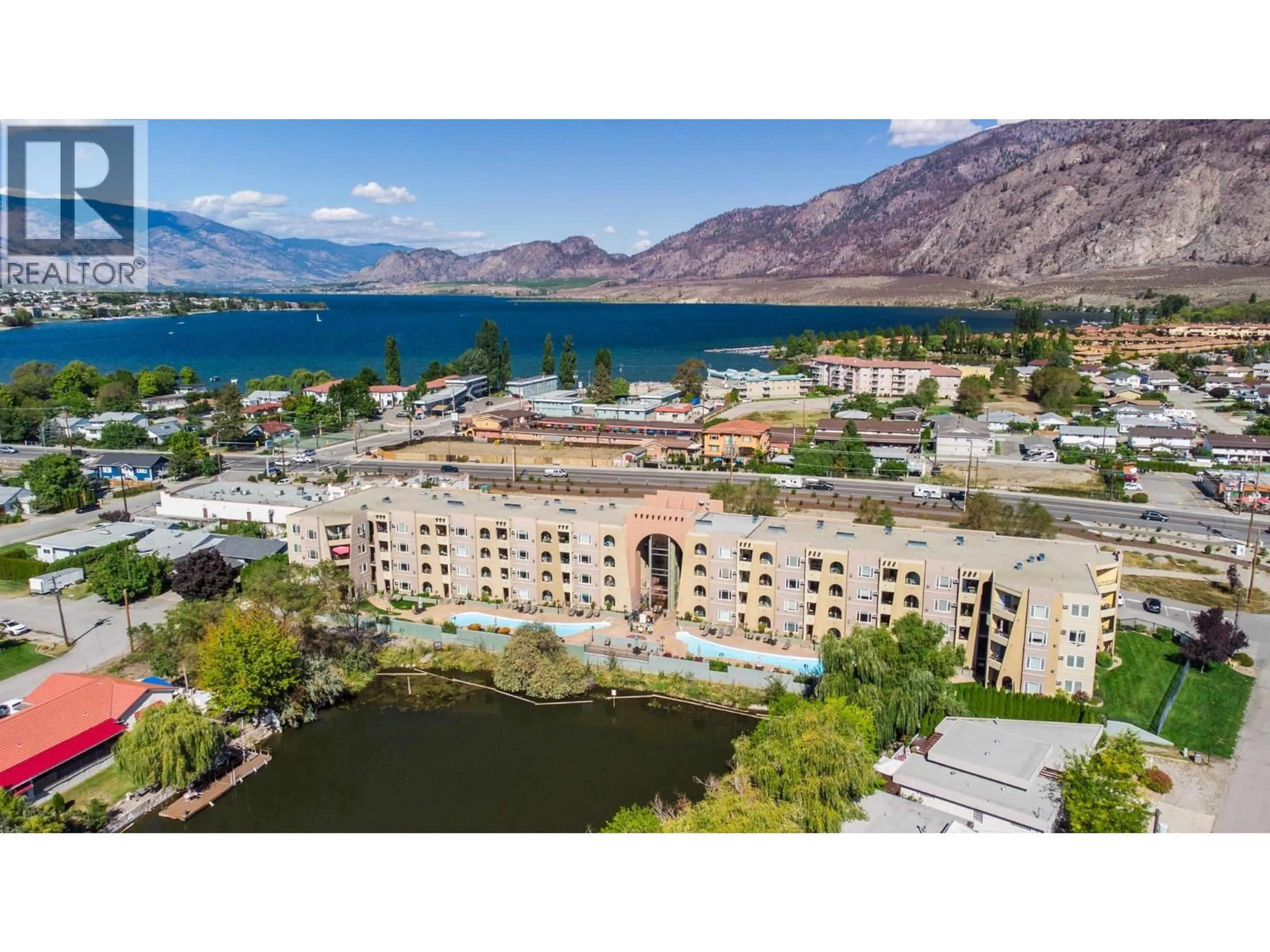 A pic from outside/outdoor area/front of a property/back of a property/a pic from drone, water/lake/river/ocean view for 204 - 15 SOLANA KEY COURT, Osoyoos British Columbia V0H1V3
