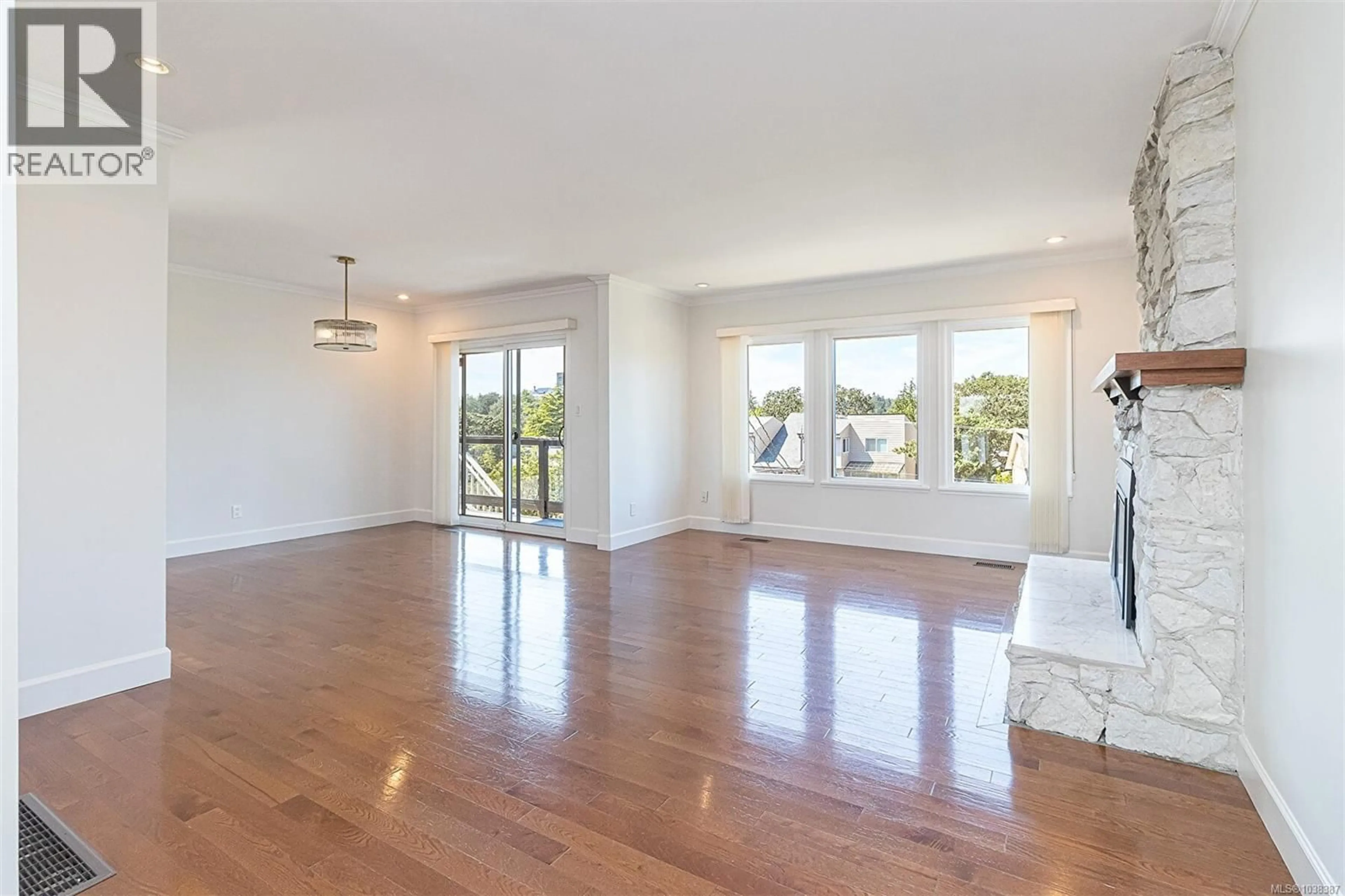 A pic of a room for 1408 TOVIDO LANE, Victoria British Columbia V8T2S9