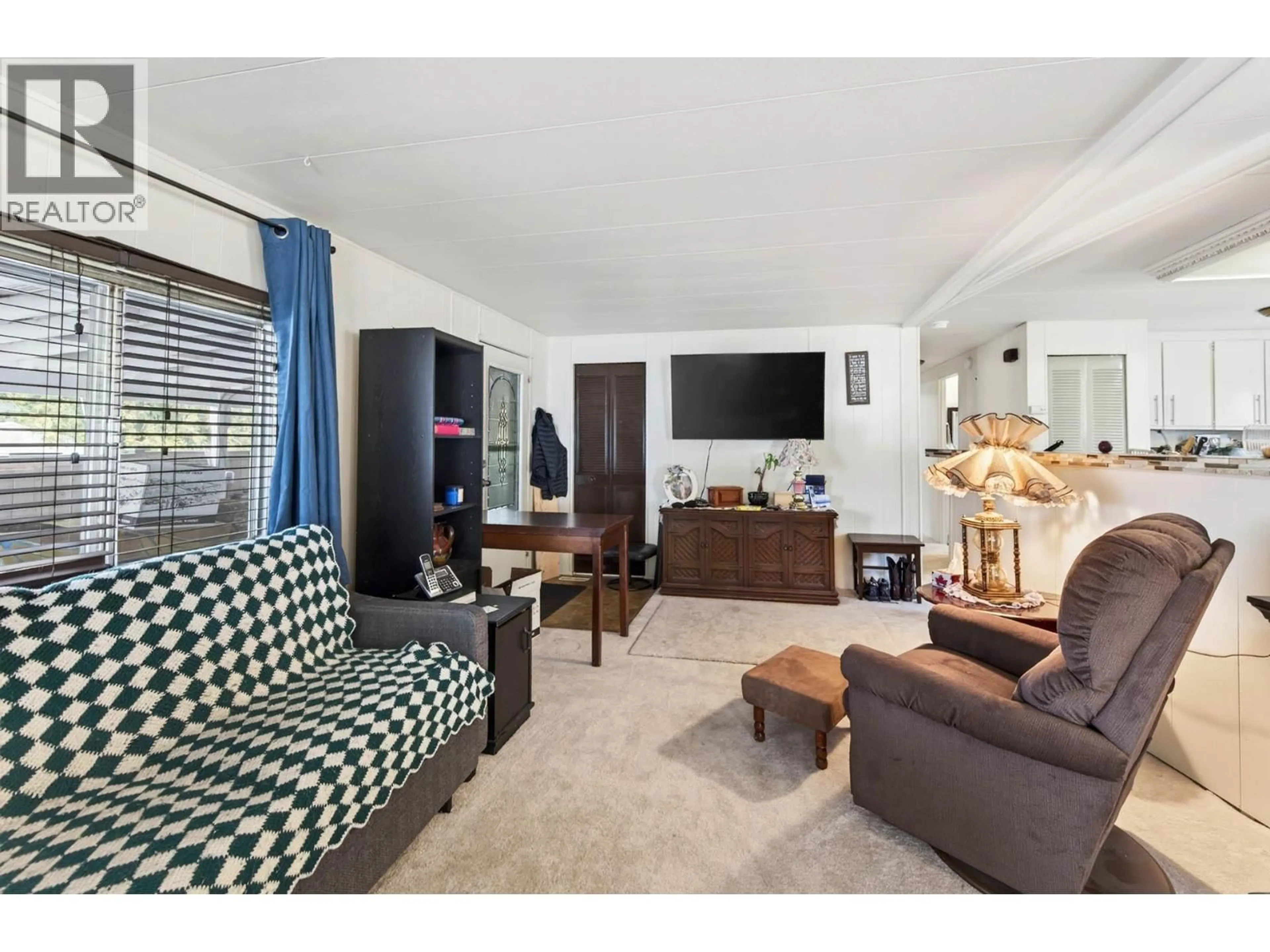 Living room with furniture, unknown for 228 - 2400 OAKDALE WAY, Kamloops British Columbia V2B6W7