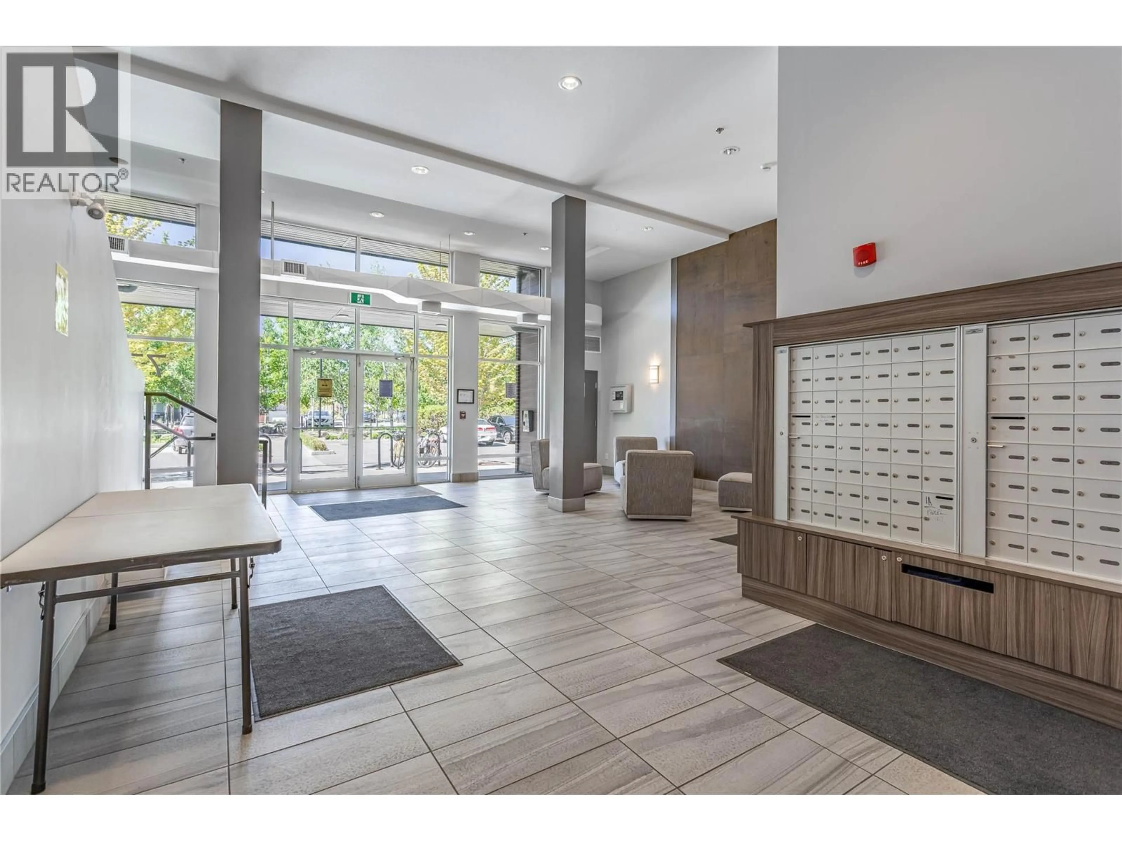 Indoor foyer for 121 - 775 ACADEMY WAY, Kelowna British Columbia V1V0A5