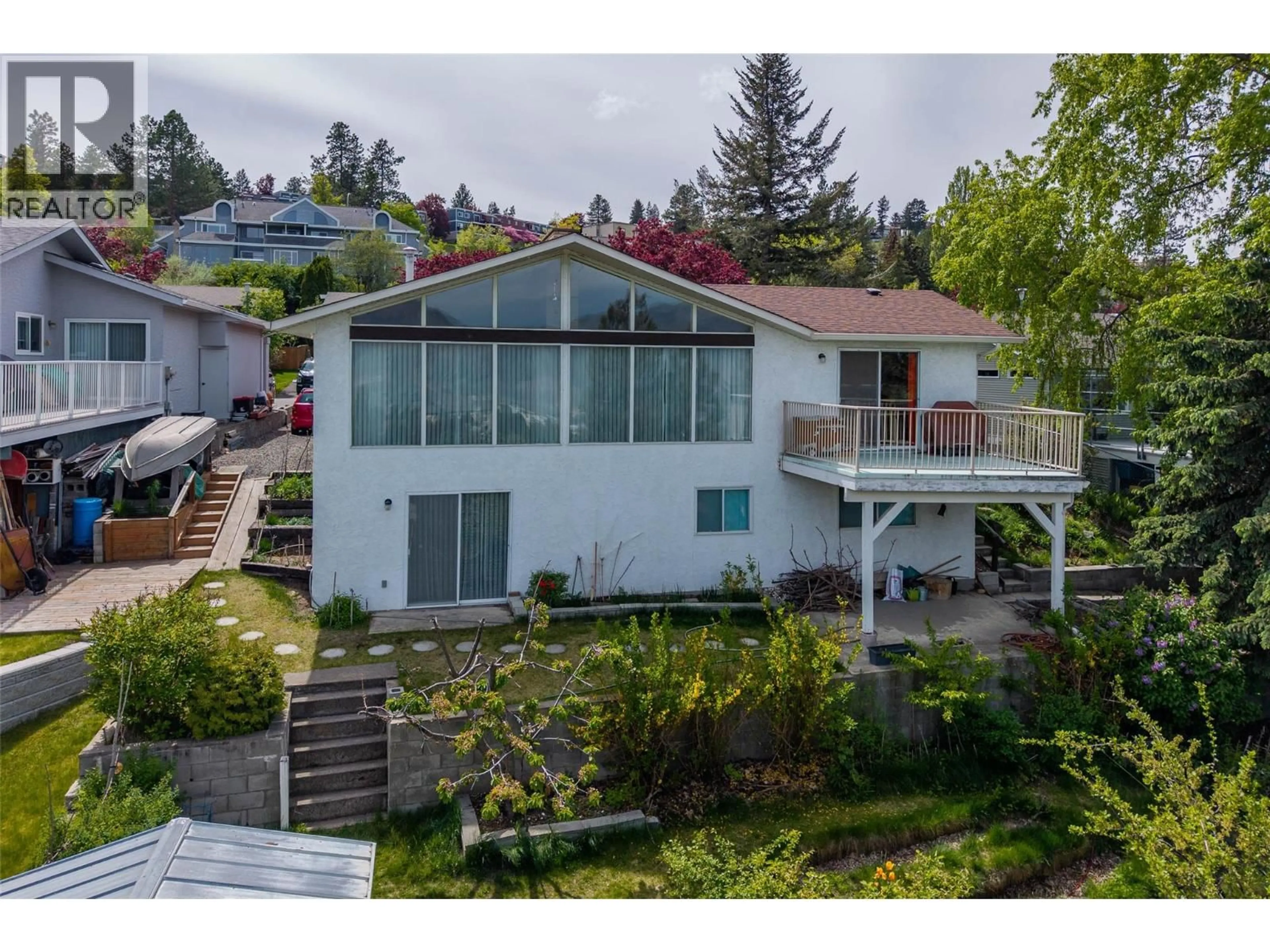 A pic from outside/outdoor area/front of a property/back of a property/a pic from drone, mountain view for 178 WADDINGTON DRIVE, Kamloops British Columbia V2E1M4