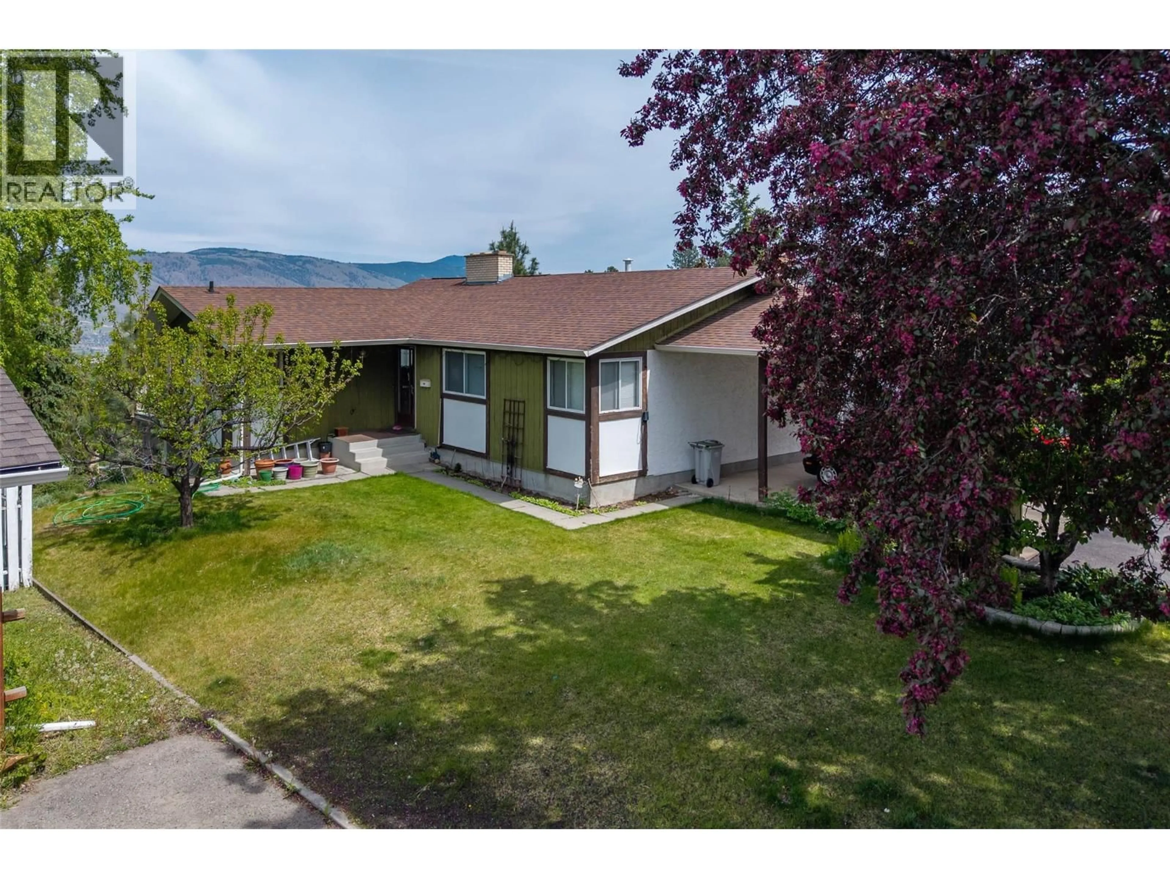 A pic from outside/outdoor area/front of a property/back of a property/a pic from drone, street for 178 WADDINGTON DRIVE, Kamloops British Columbia V2E1M4